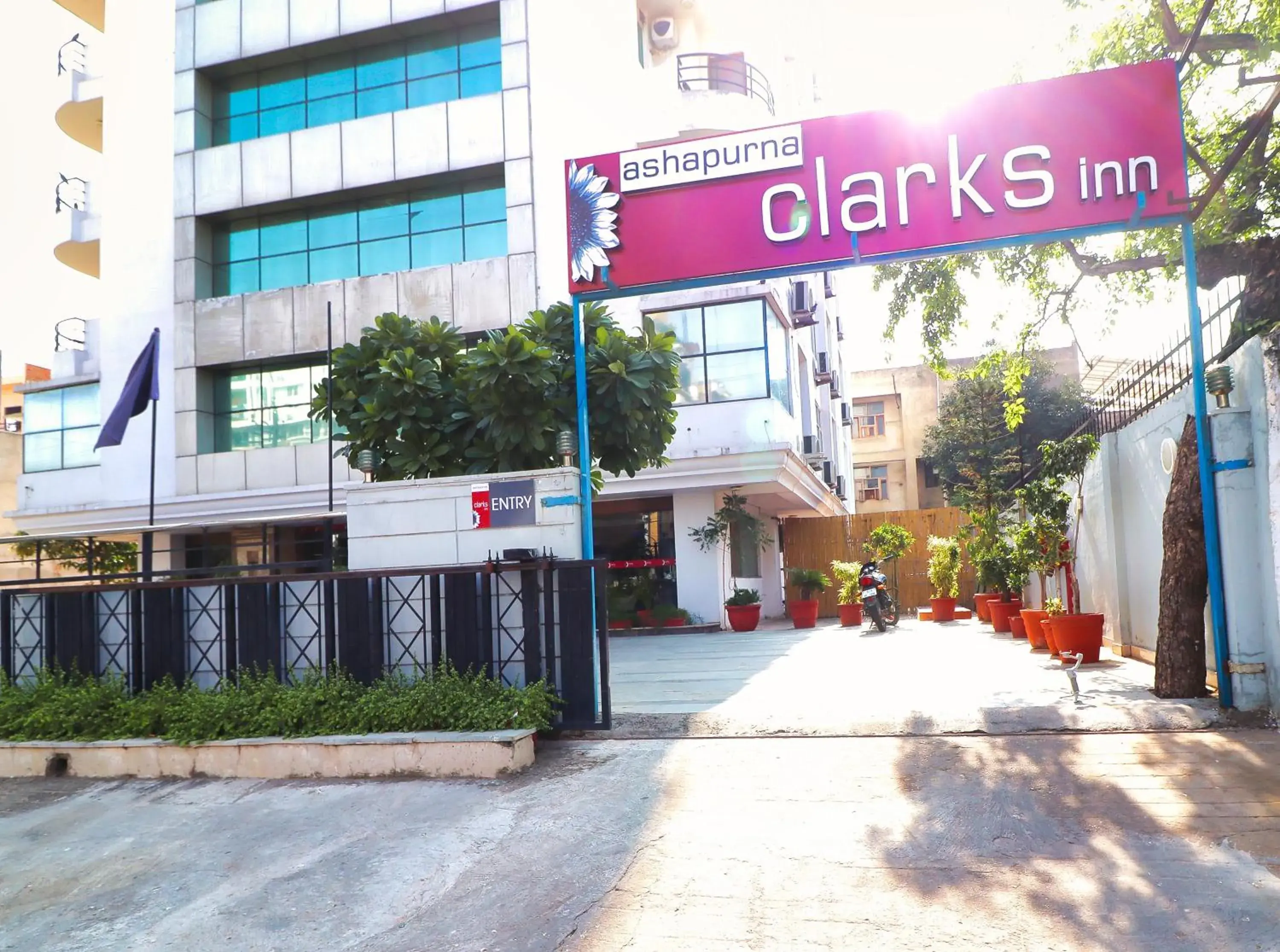 Facade/entrance, Property Building in Hotel Clarks Inn Jaipur, Banipark