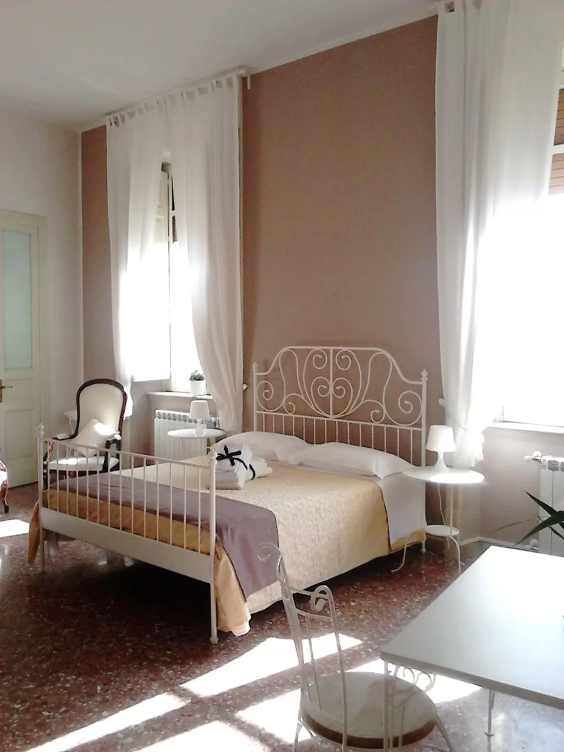 Photo of the whole room, Bed in BellAqua