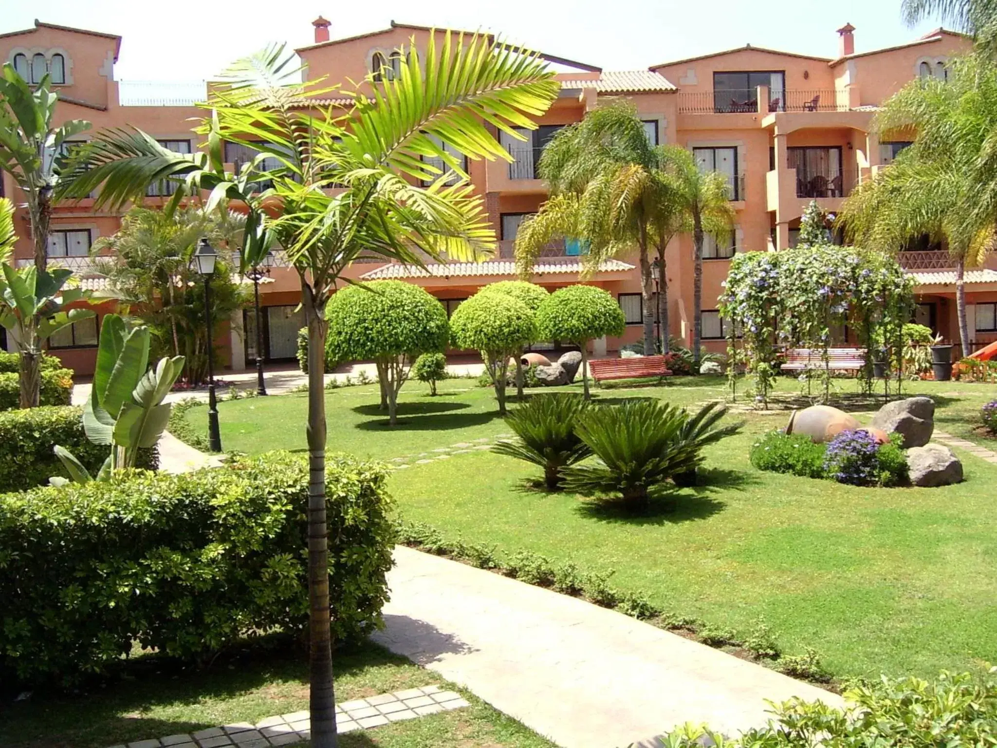 Garden in Villa Mandi Golf Resort