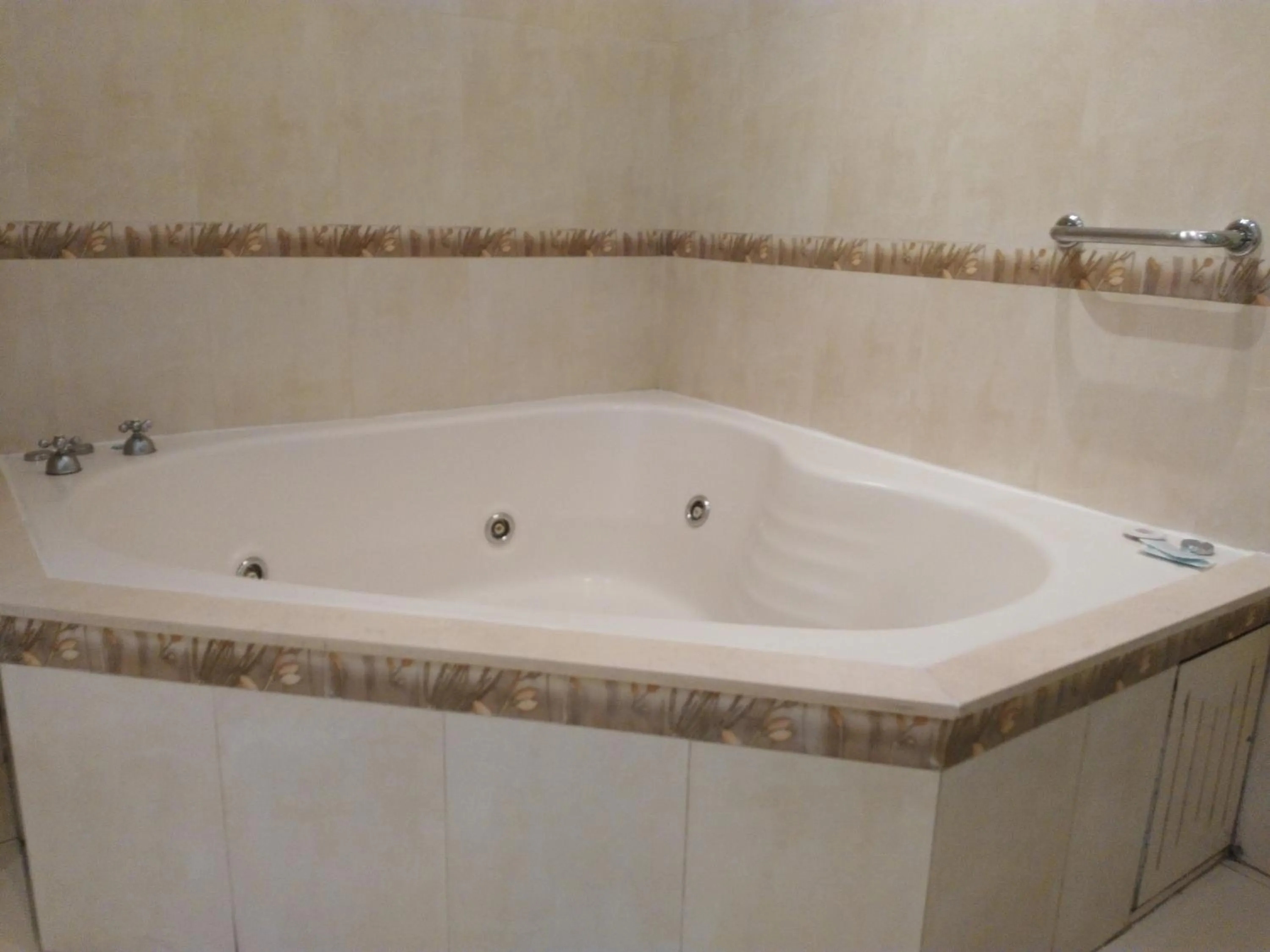 Bathroom in Hotel A&B Internacional