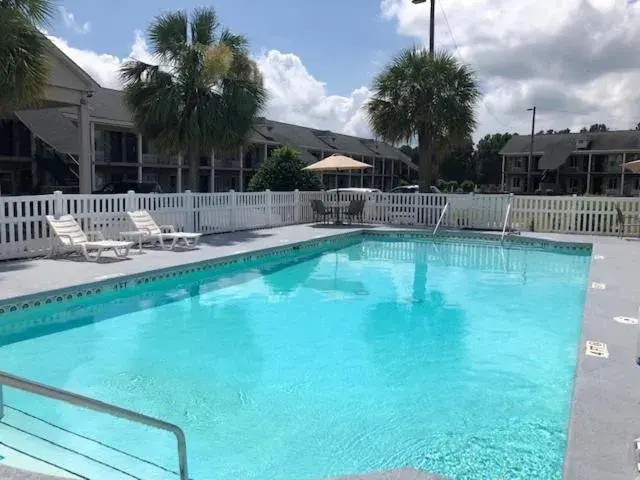 Pool view in Days Inn by Wyndham Manning