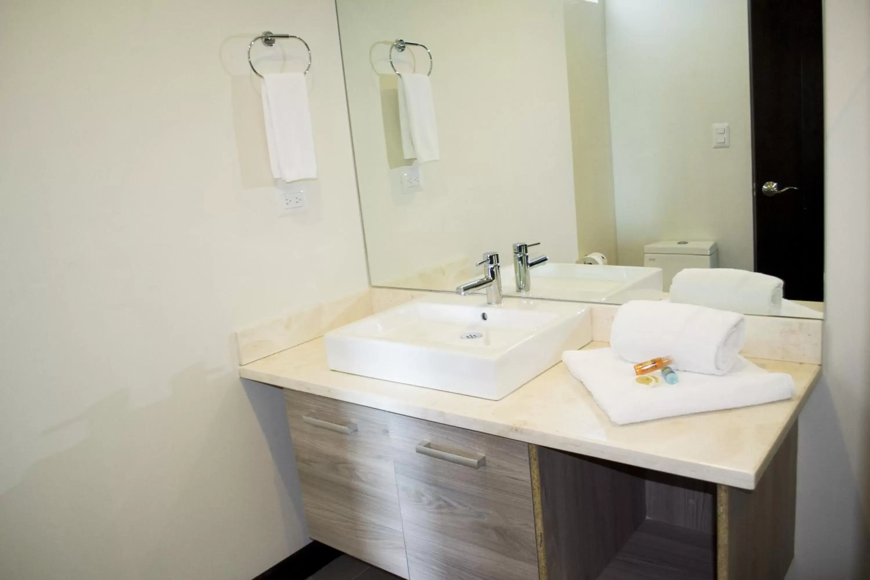 Bathroom in Puerto Azul Resort & Club Nautico