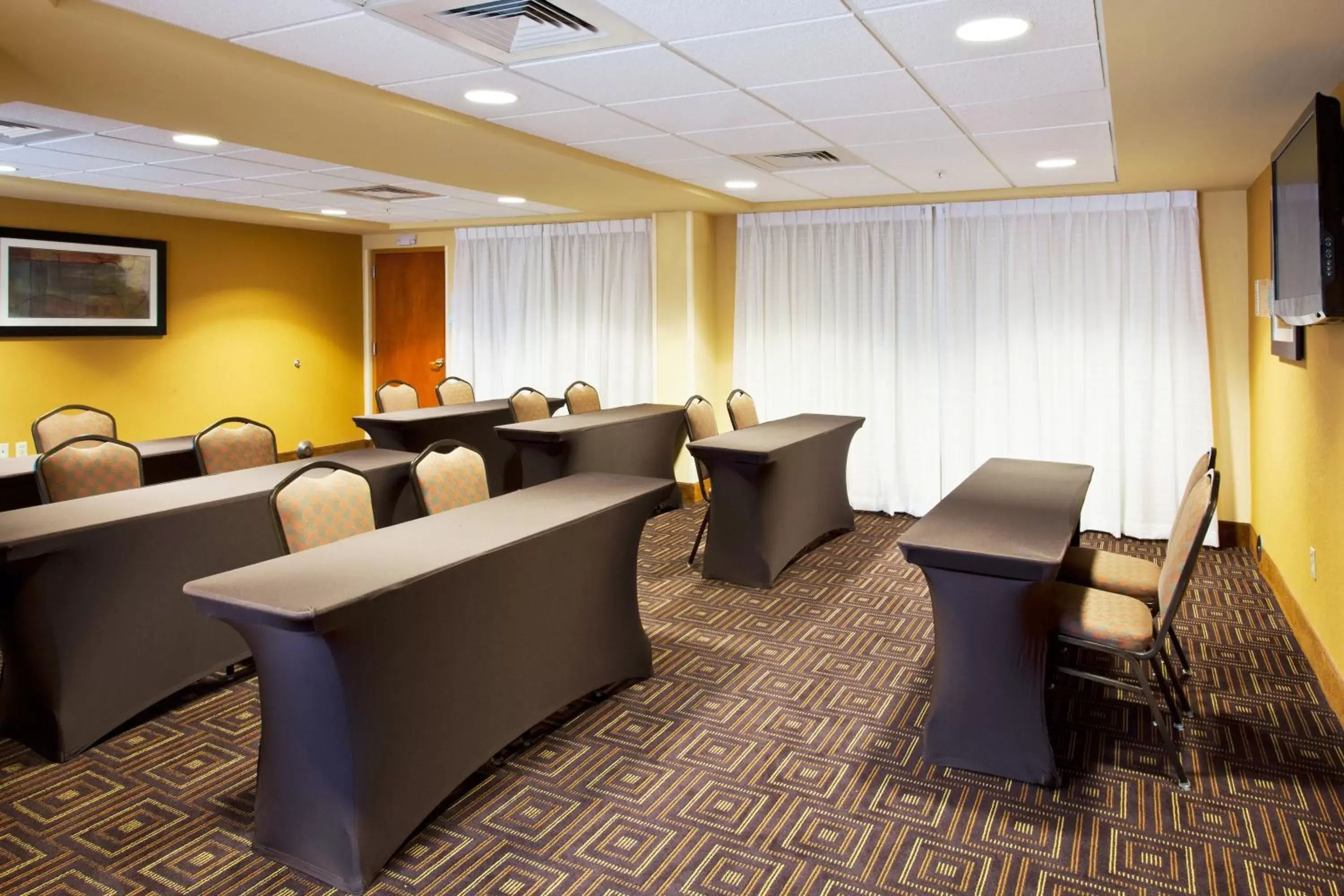 Meeting/conference room in Holiday Inn Express and Suites Fort Lauderdale Airport West, an IHG Hotel