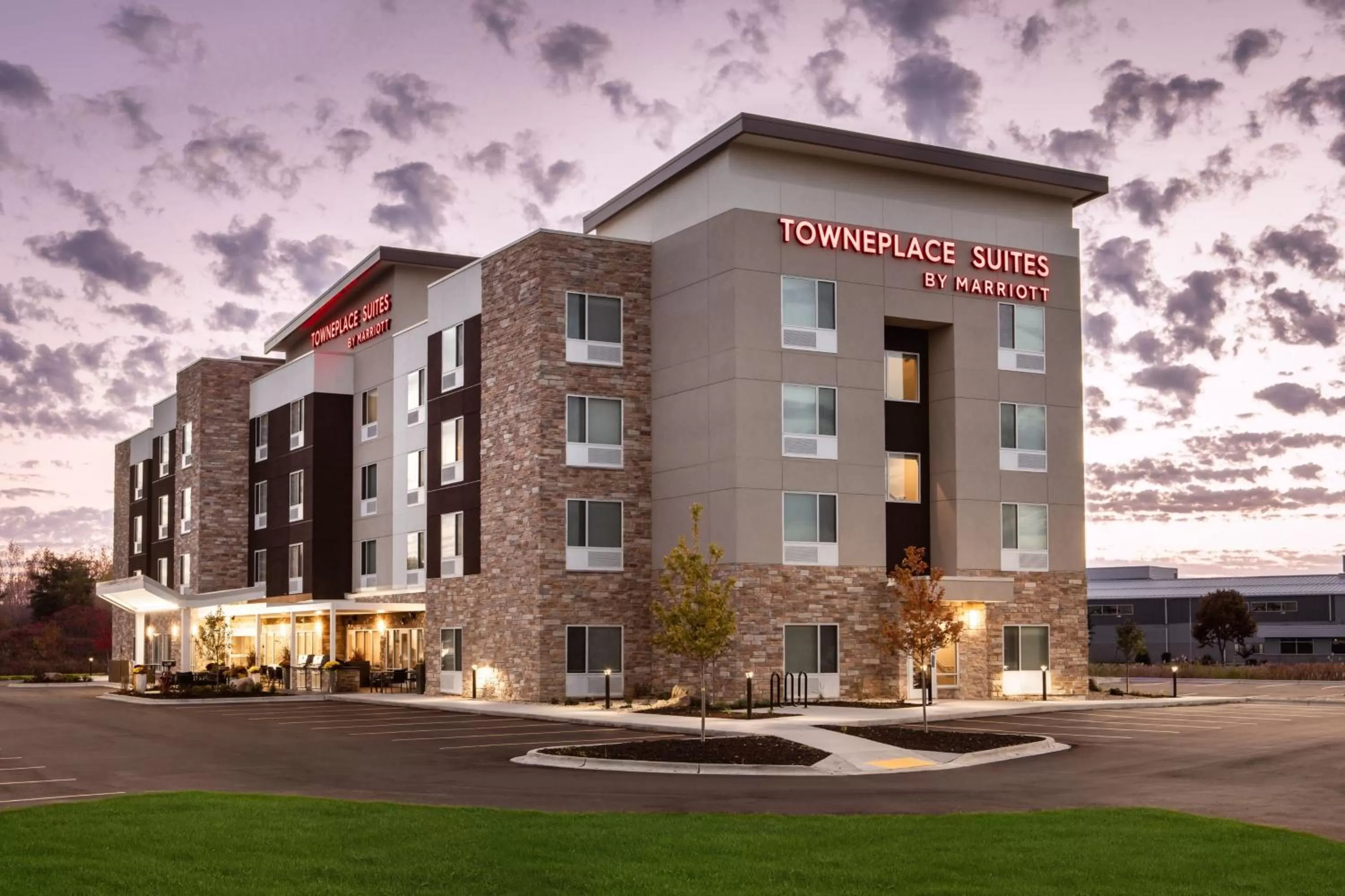 Property building in TownePlace Suites by Marriott Madison West, Middleton