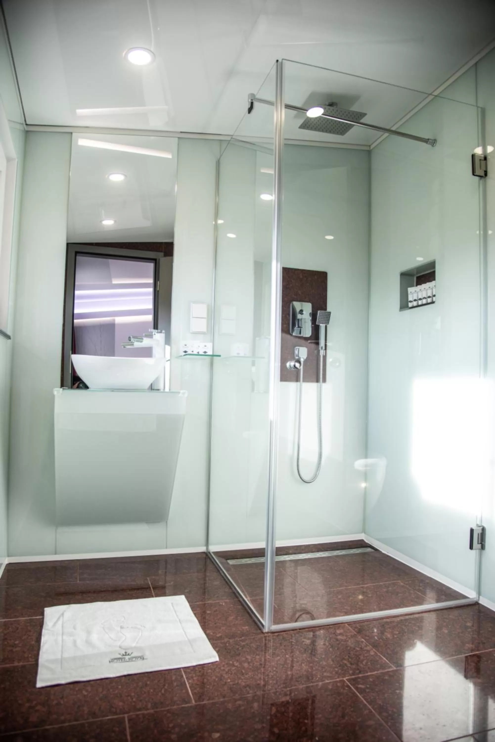 Bathroom in Hotel Royal