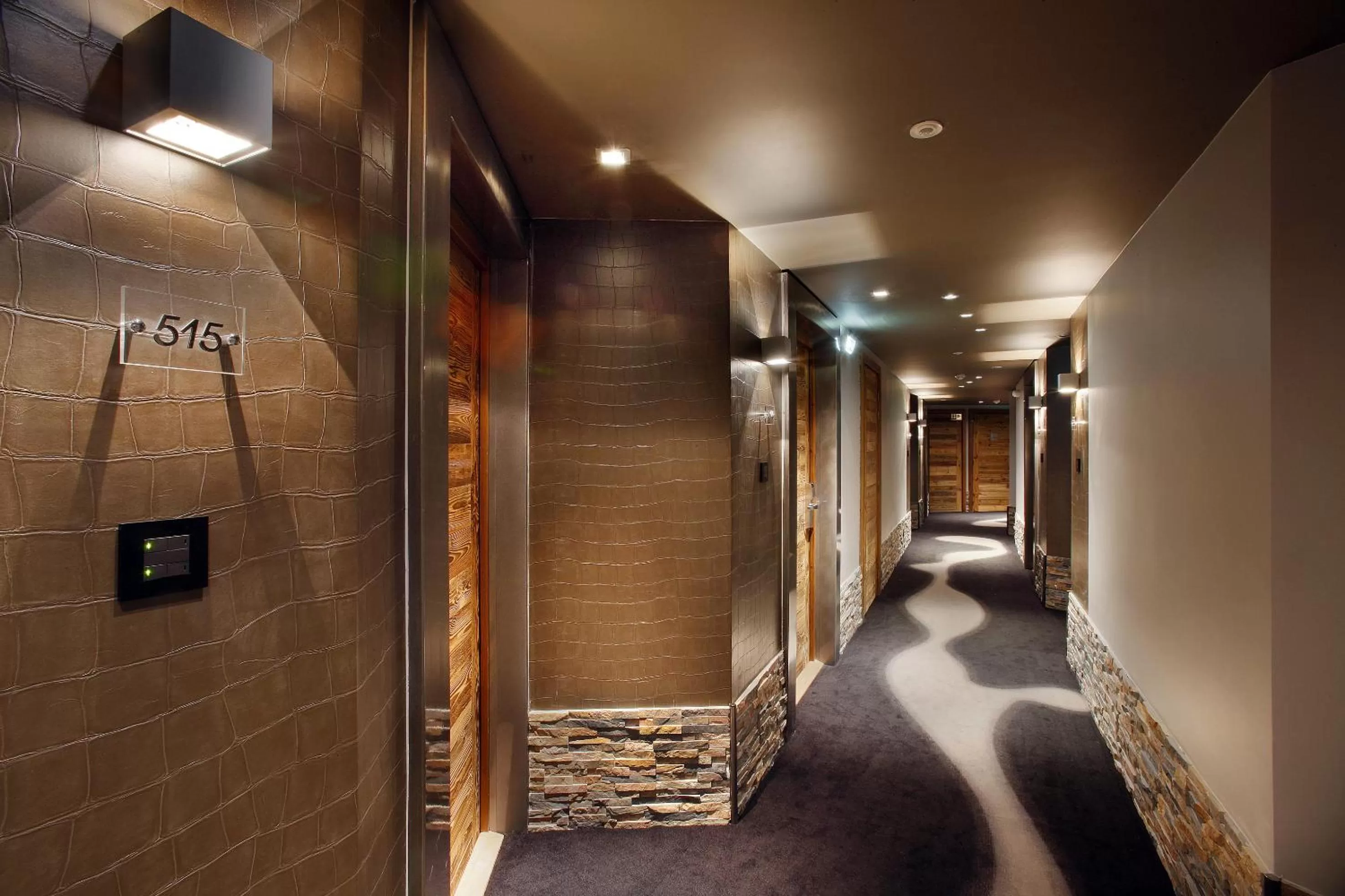 Decorative detail in Hôtel Koh-I Nor by Les Etincelles