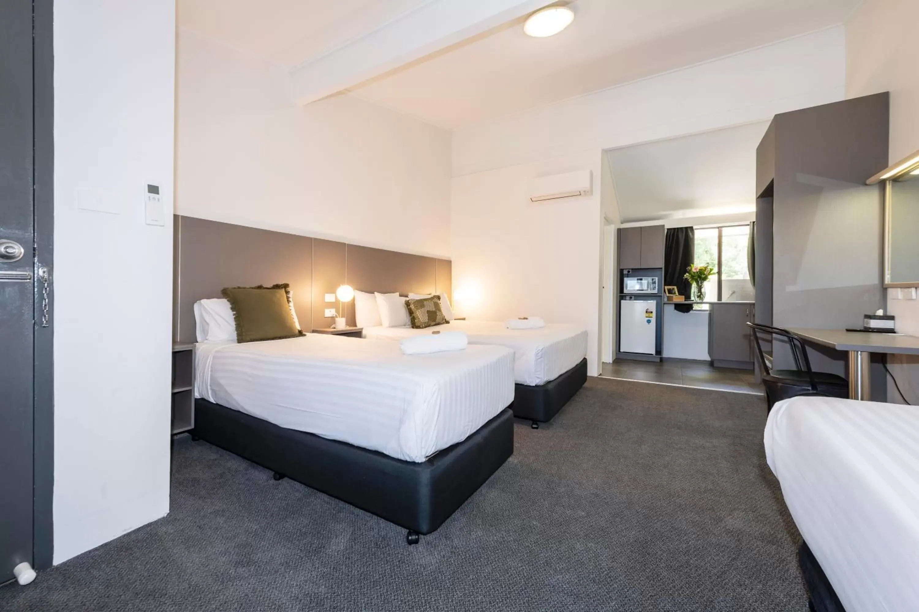 Twin Room in Fern Bay Motel Twin Room in Fern Bay Motel