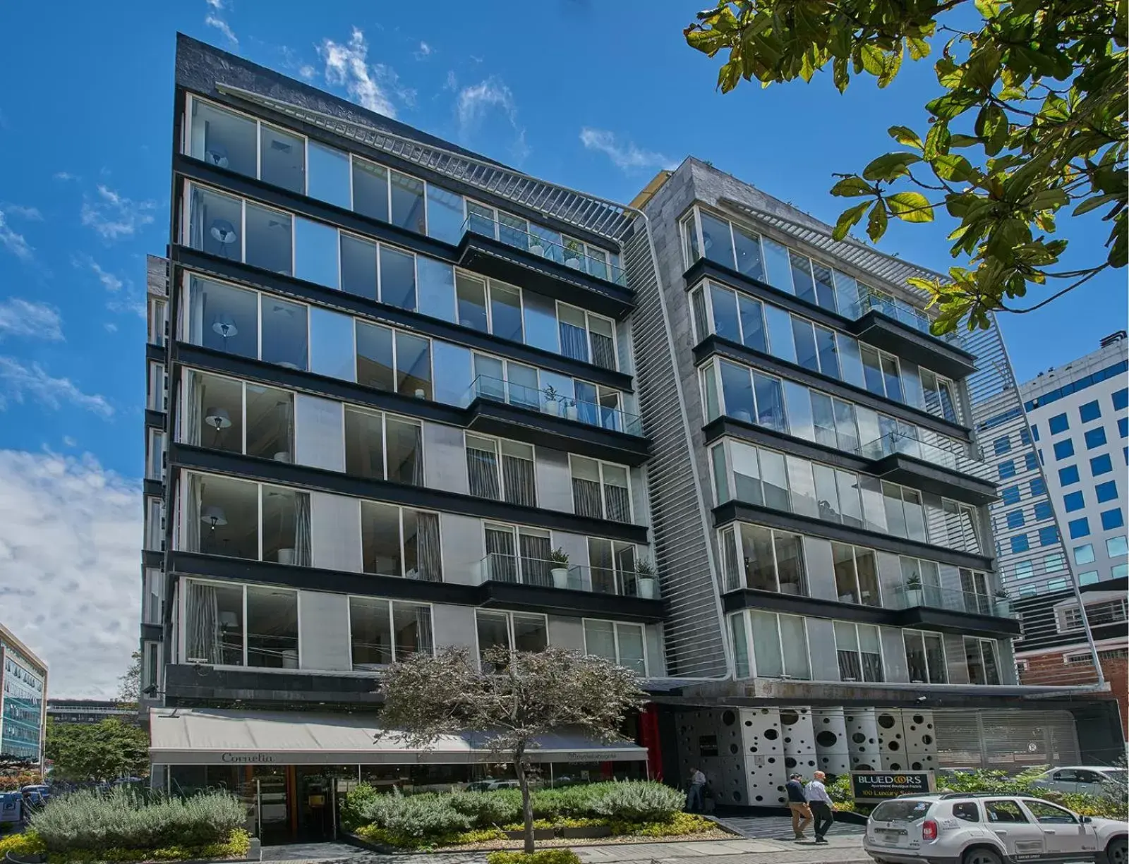 Facade/entrance, Property Building in Hotel 100 Luxury Suites by Preferred