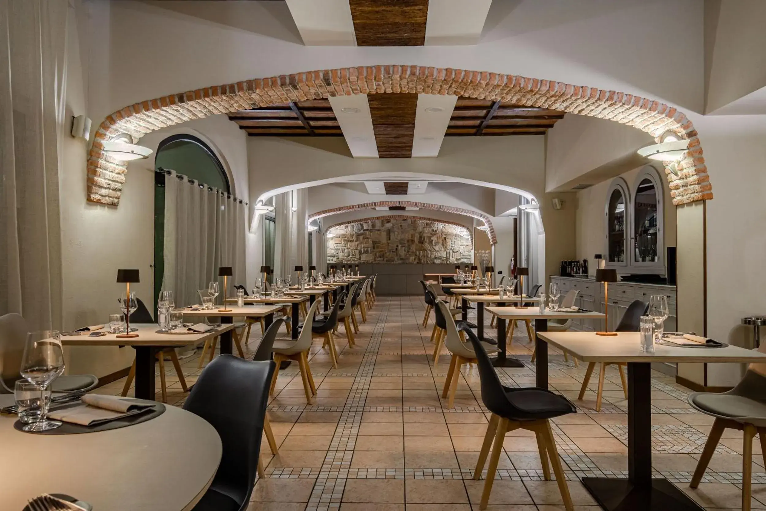 Restaurant/Places to Eat in Hotel Ristorante Al Mulino