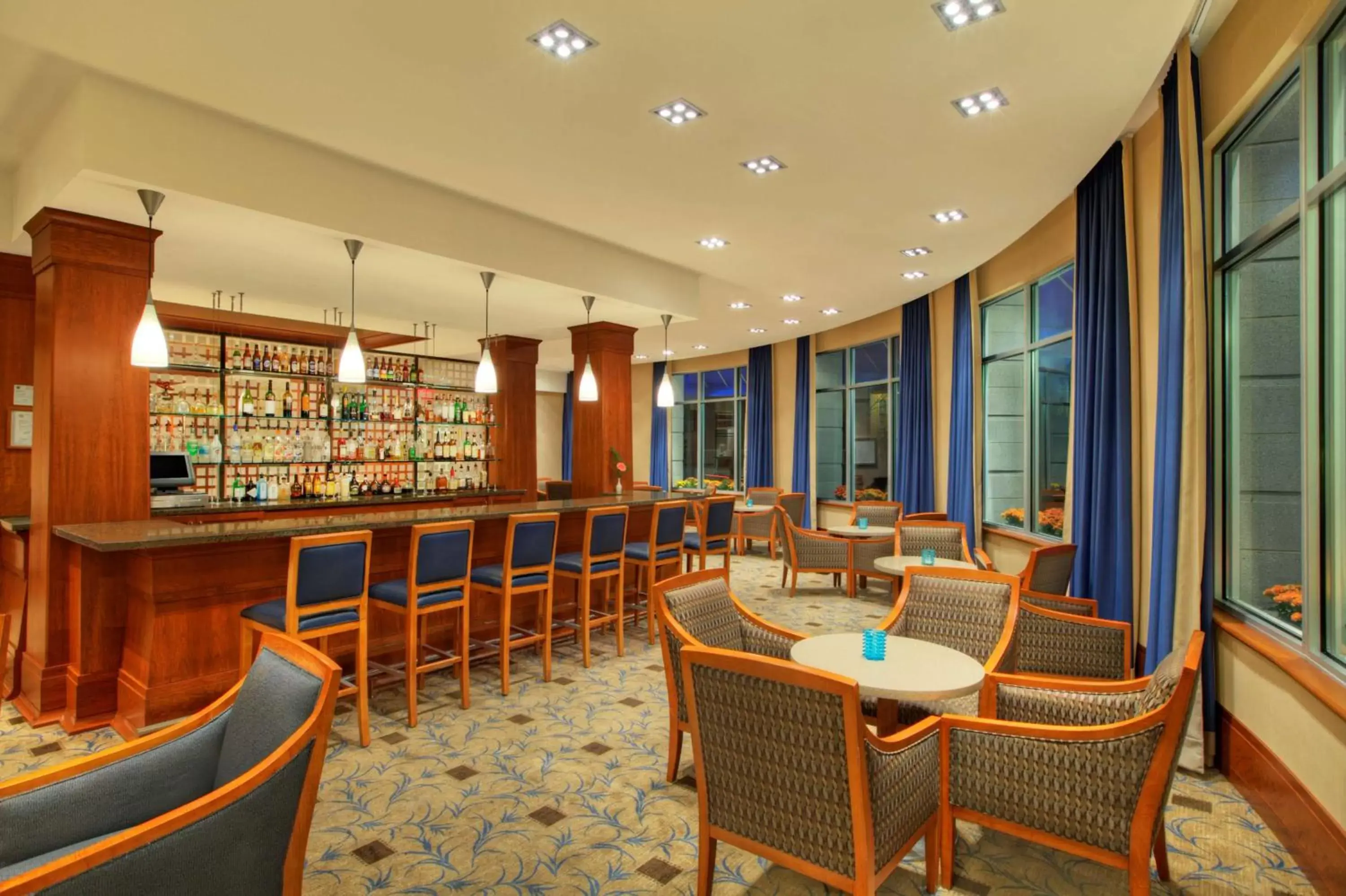 Lounge or bar, Lounge/Bar in Hilton Garden Inn Portsmouth Downtown