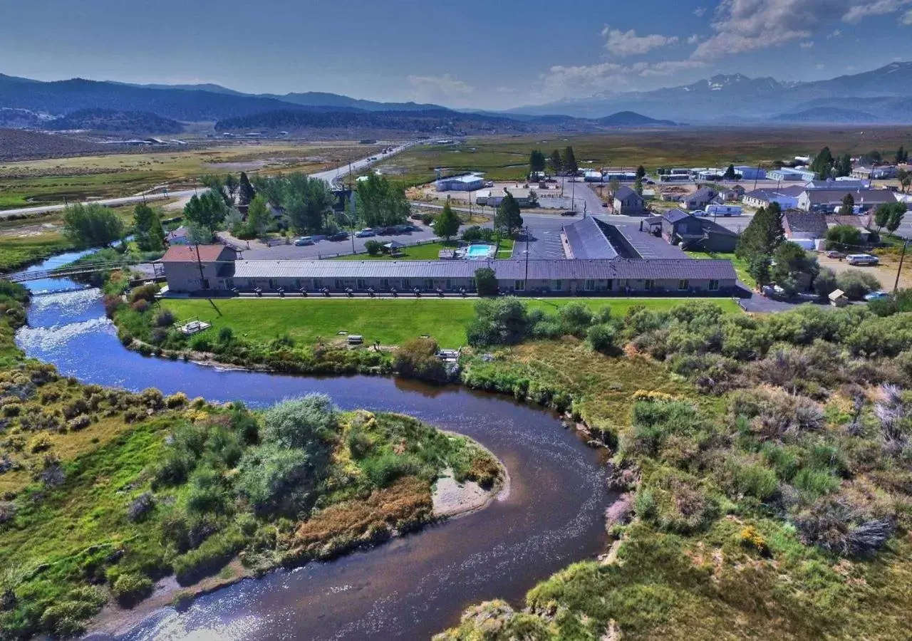 Bird's-eye View in Walker River Lodge