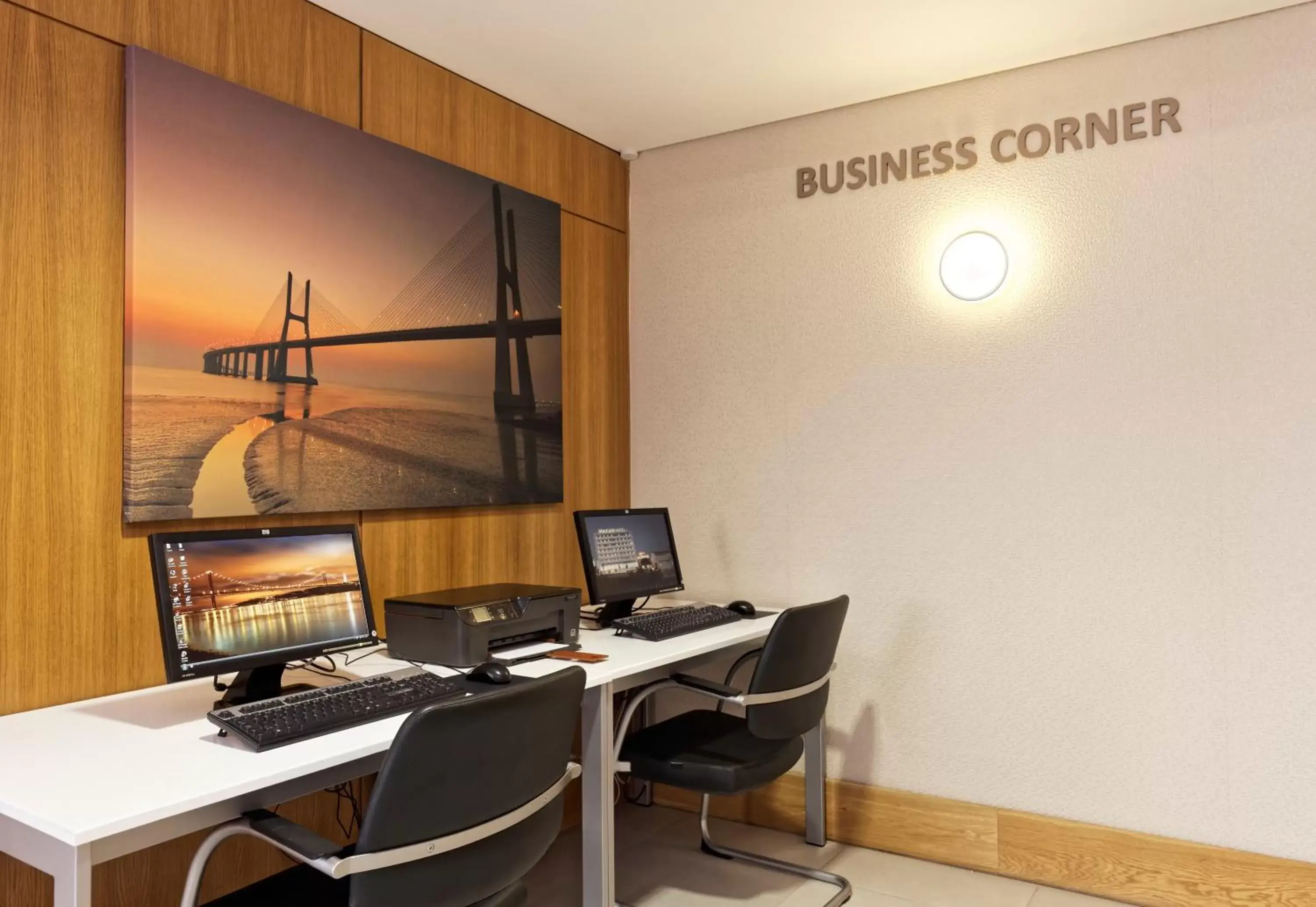 Business facilities in Mercure Lisboa Almada