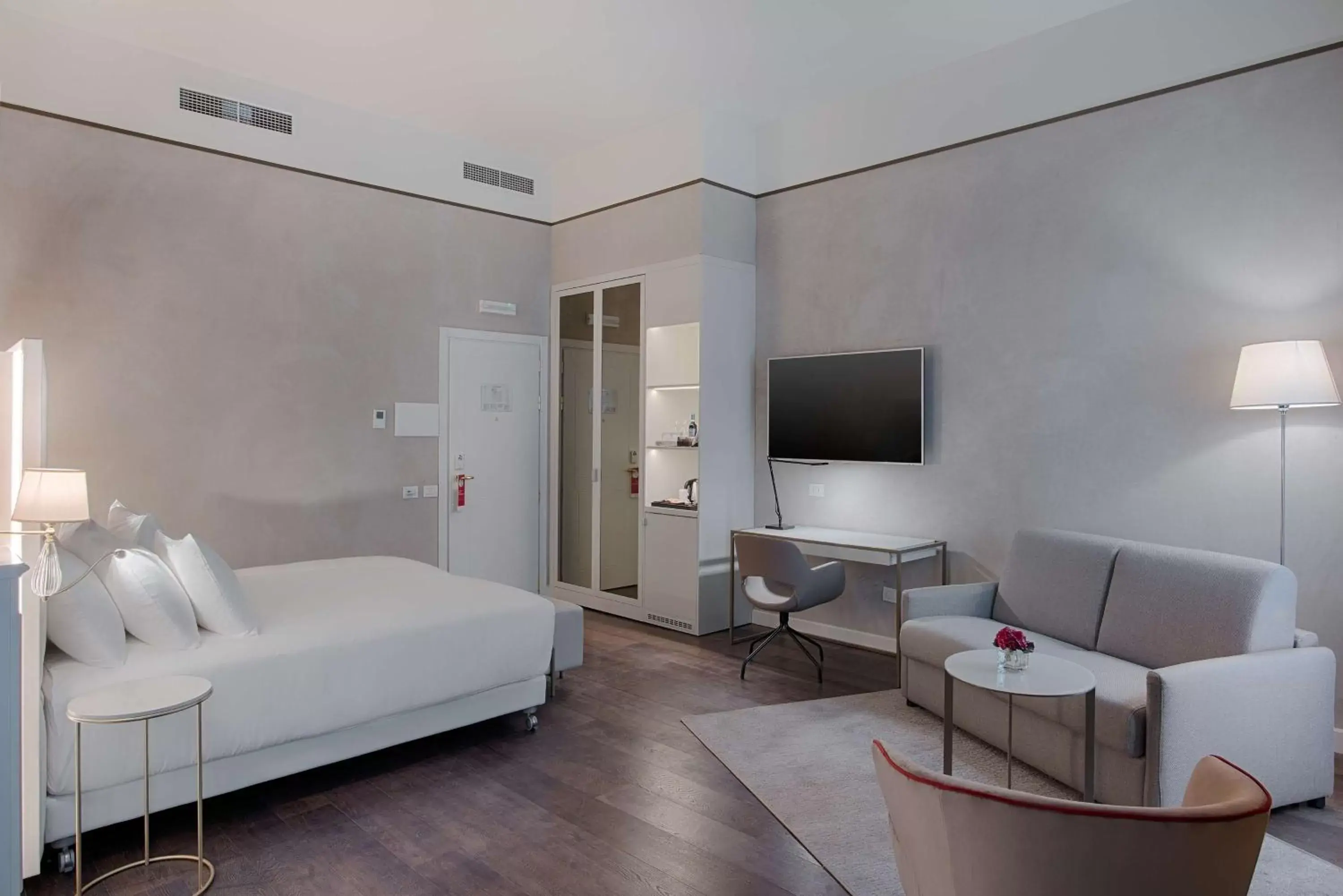 Bedroom, Seating Area in NH Collection Palazzo Verona