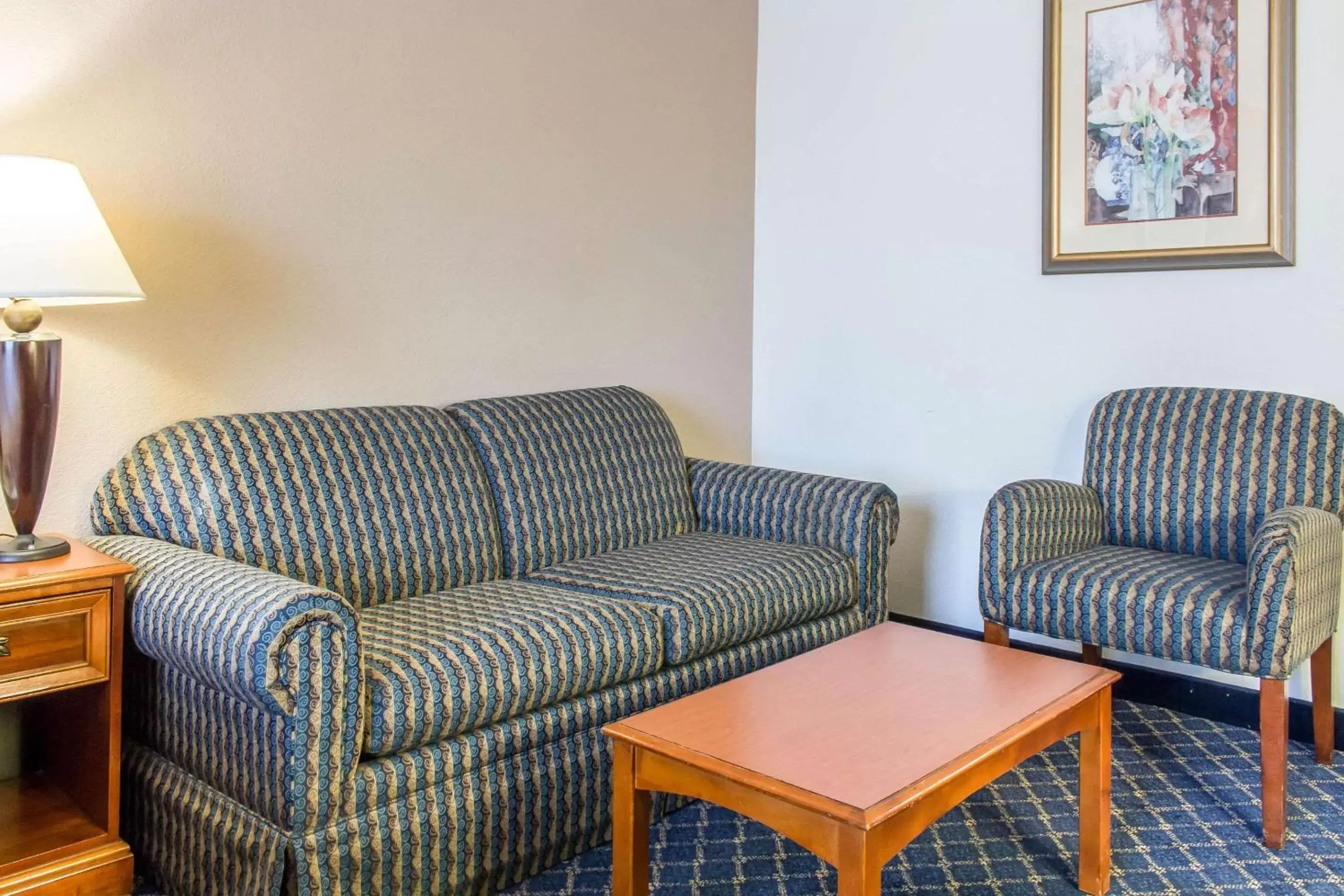 Photo of the whole room, Seating Area in Clarion Hotel and Conference Center