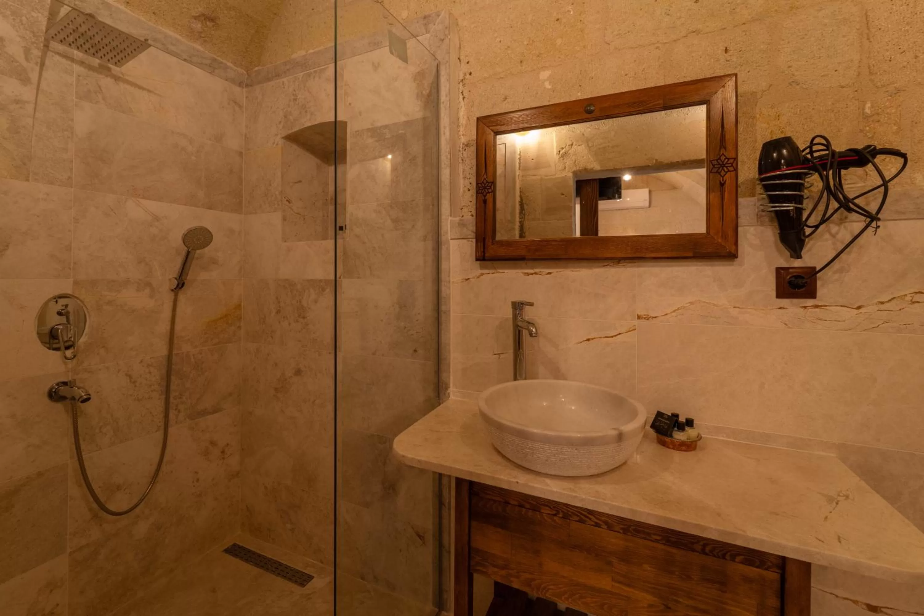 Shower in Göreme Escape Cave