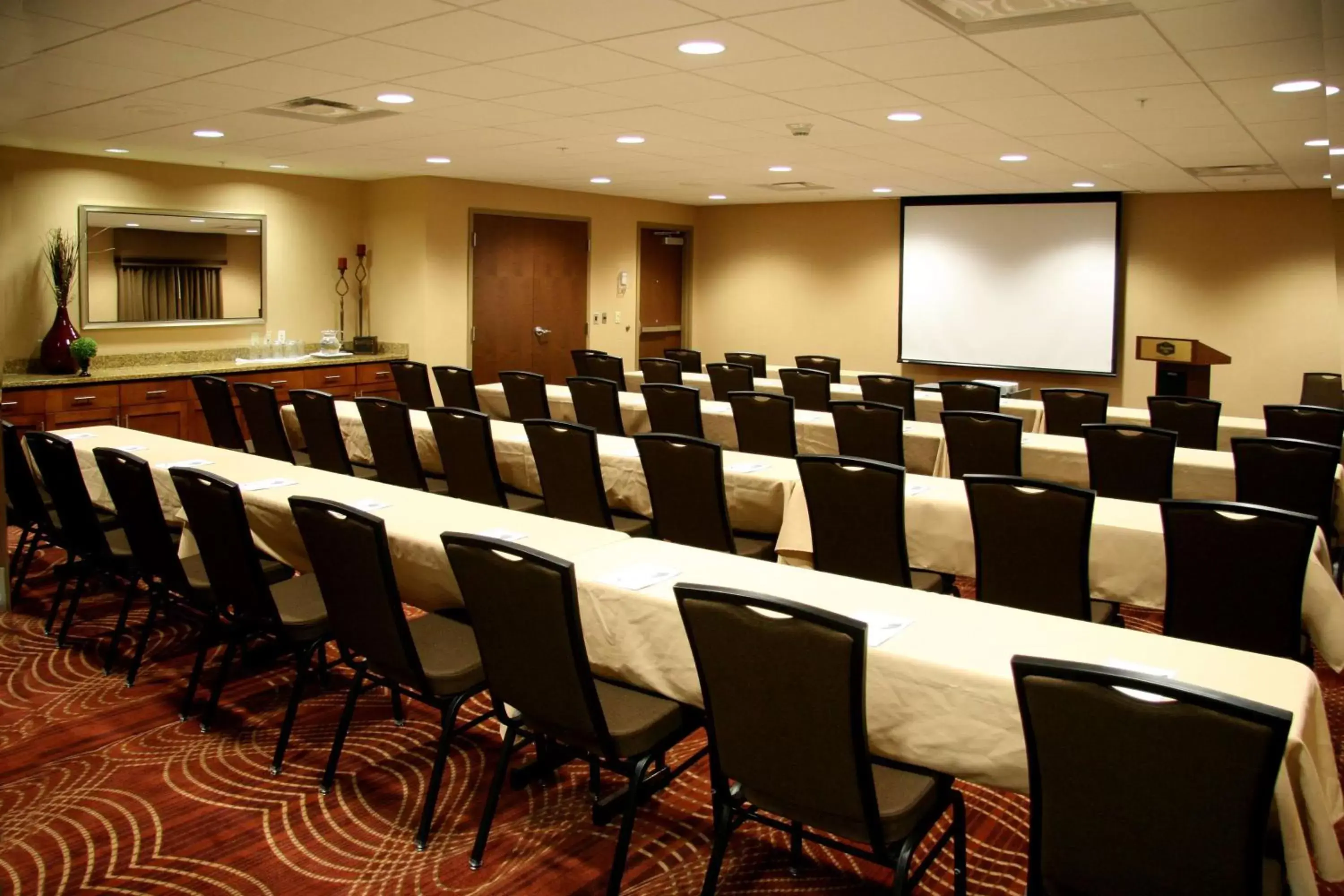 Meeting/conference room in Hampton Inn Waynesburg