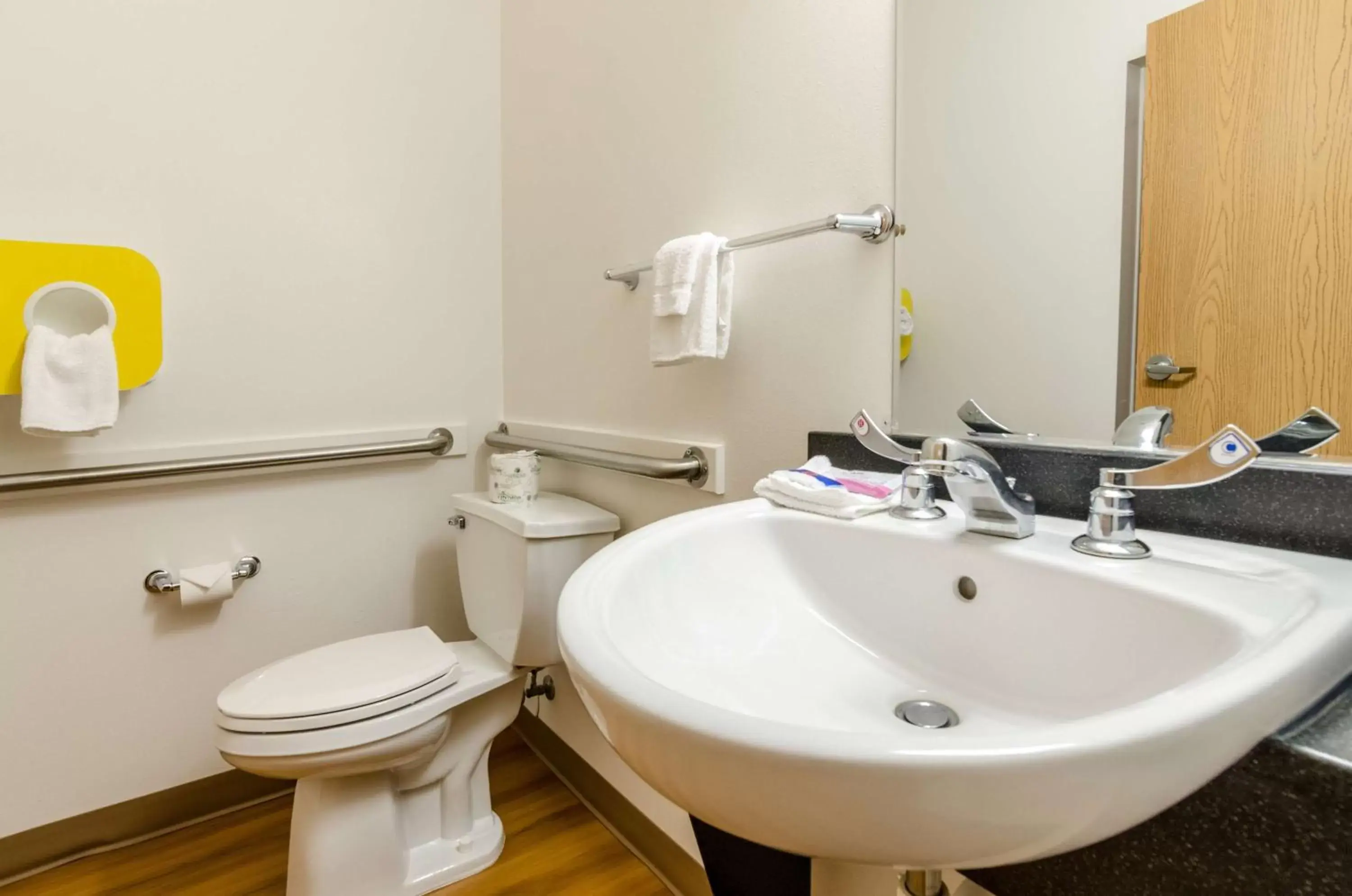 Photo of the whole room, Bathroom in Motel 6-Kearney, NE