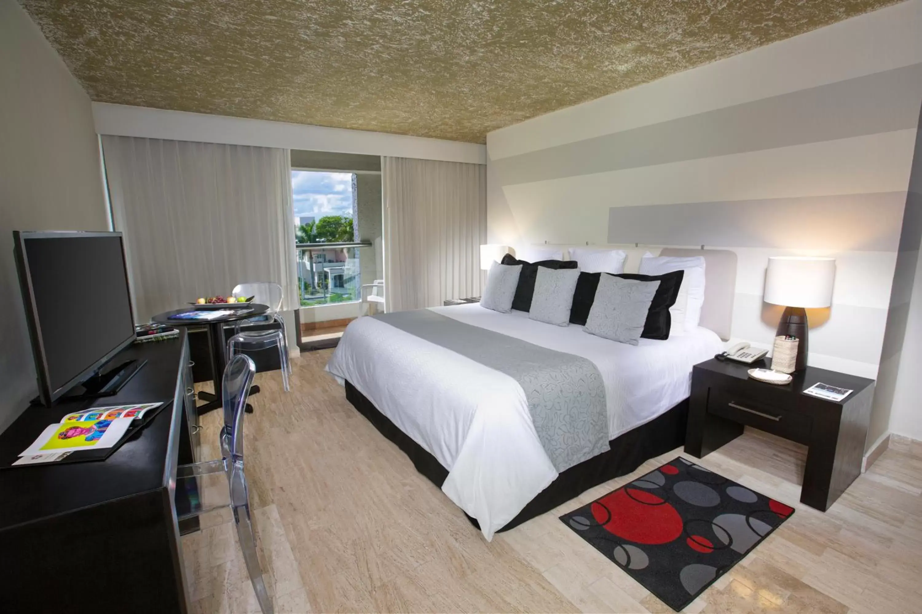 Bedroom, Bed in Oh! Cancun - The Urban Oasis