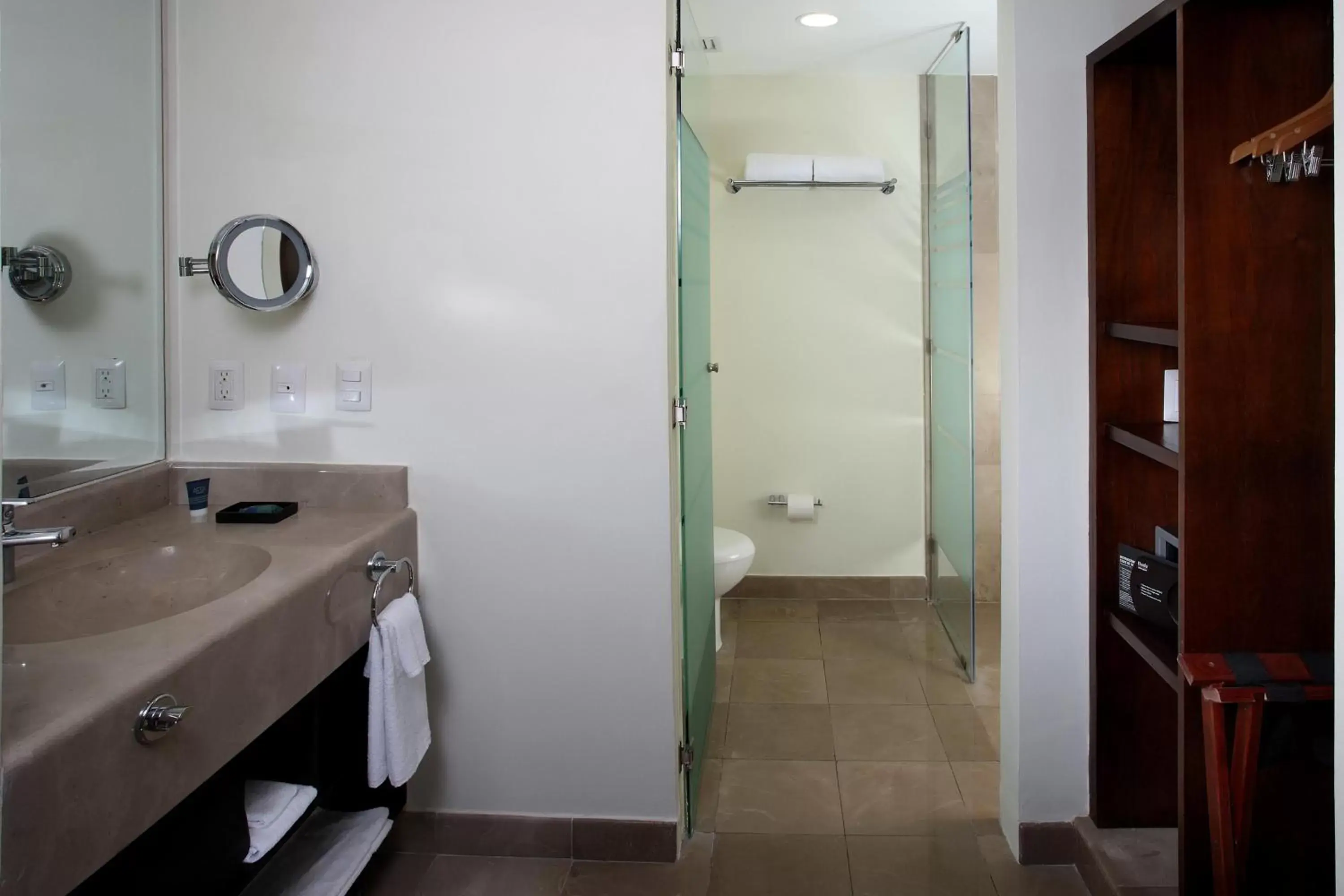 Bathroom in Four Points by Sheraton Veracruz
