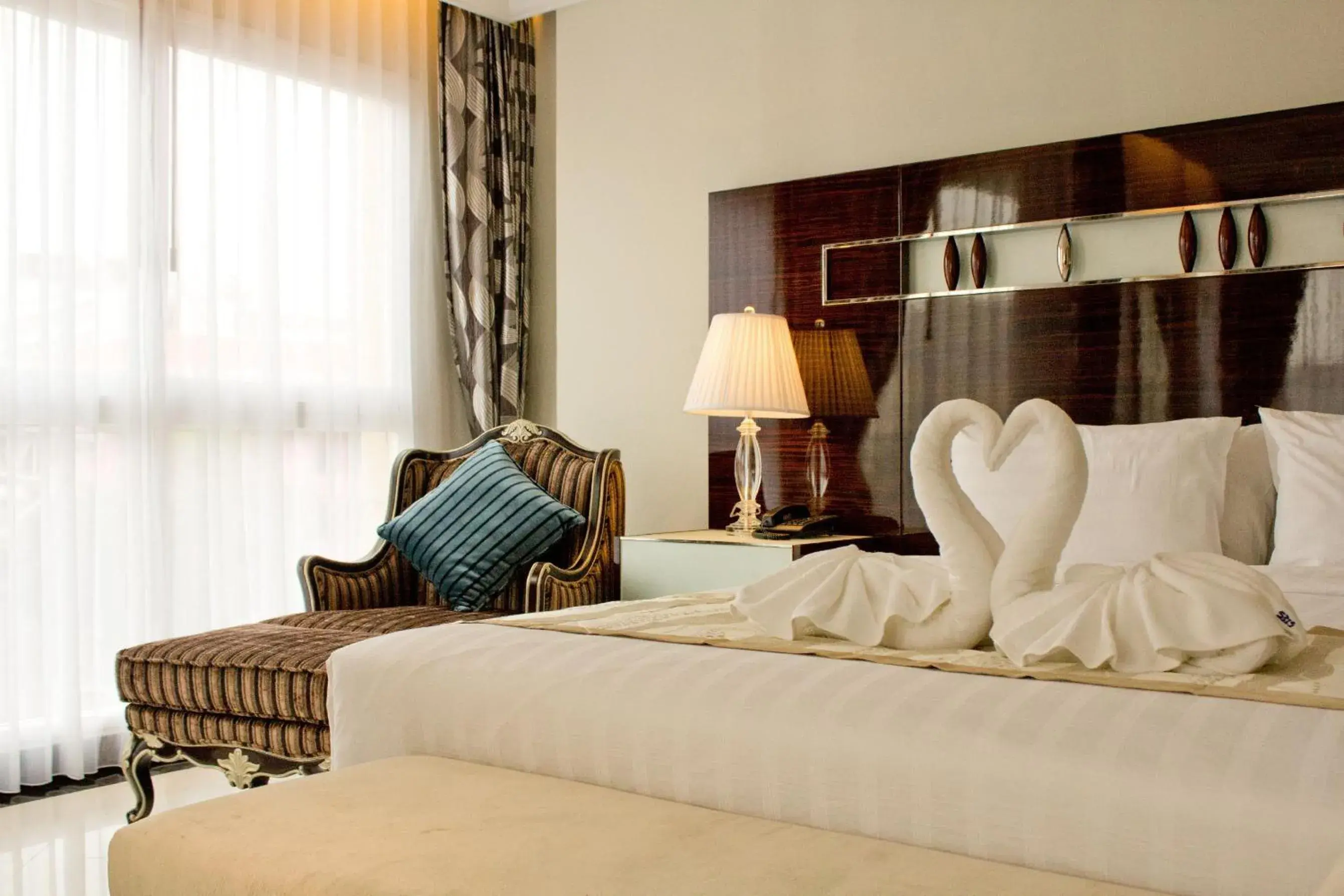 Superior Double Room in LK Royal Wing Superior Double Room in LK Royal Wing