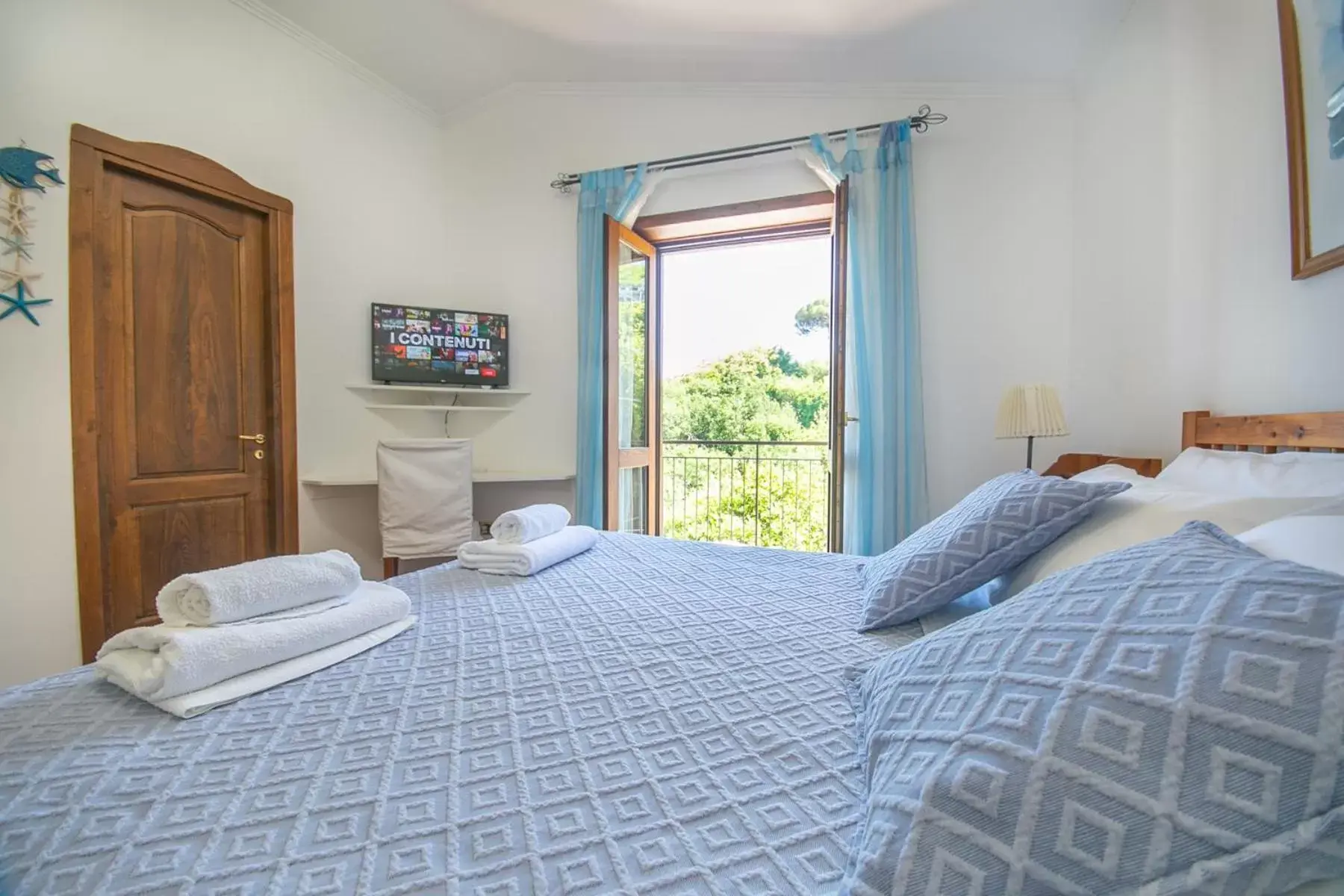 Double Room with Sea View in Villa Costanza sorrento B&b Double Room with Sea View in Villa Costanza sorrento B&b