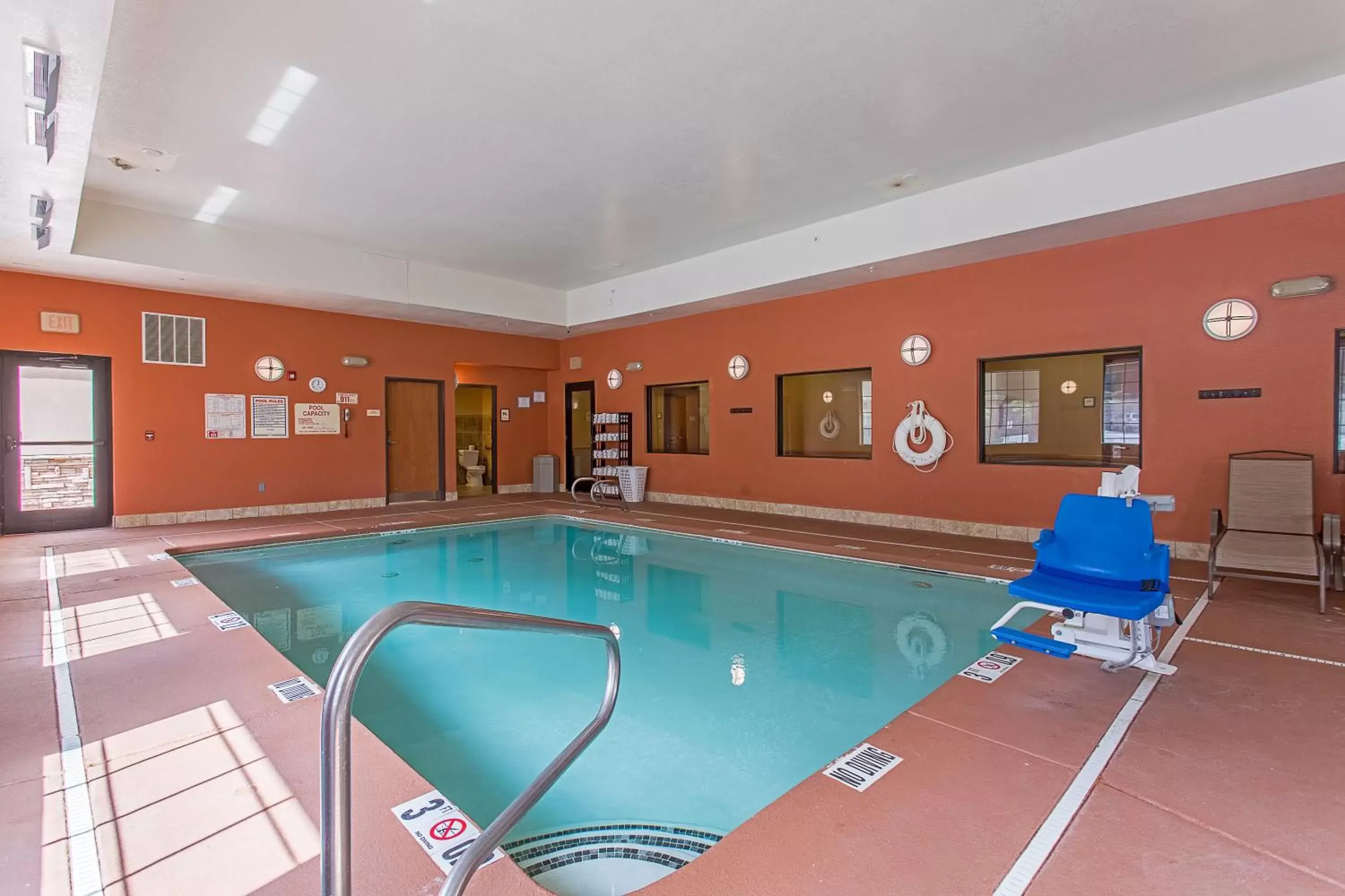 Swimming Pool in Hotel Ruidoso