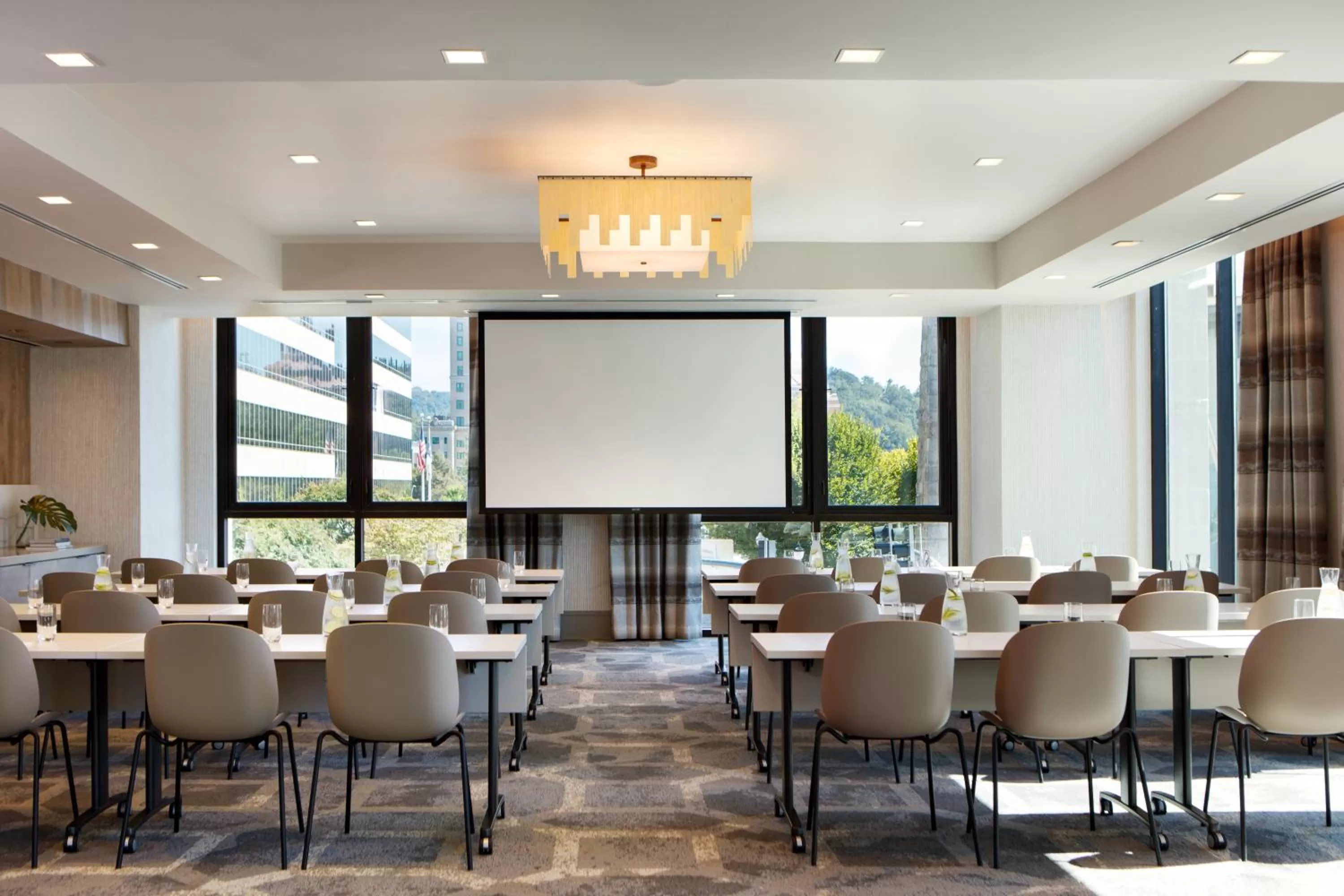 Meeting/conference room in Kimpton Hotel Arras by IHG
