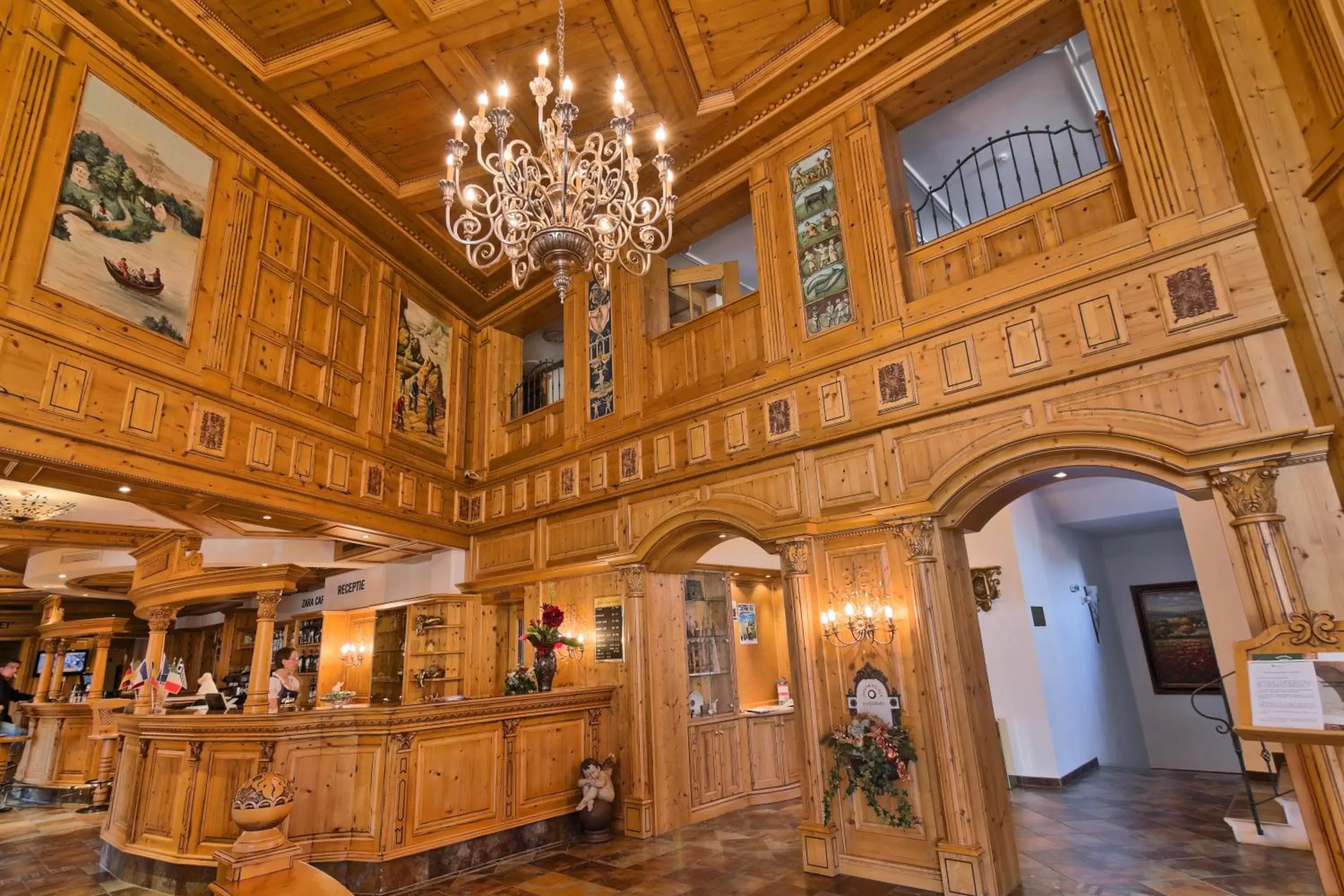 Lobby or reception in Mercure Sighisoara Binderbubi Hotel & Spa