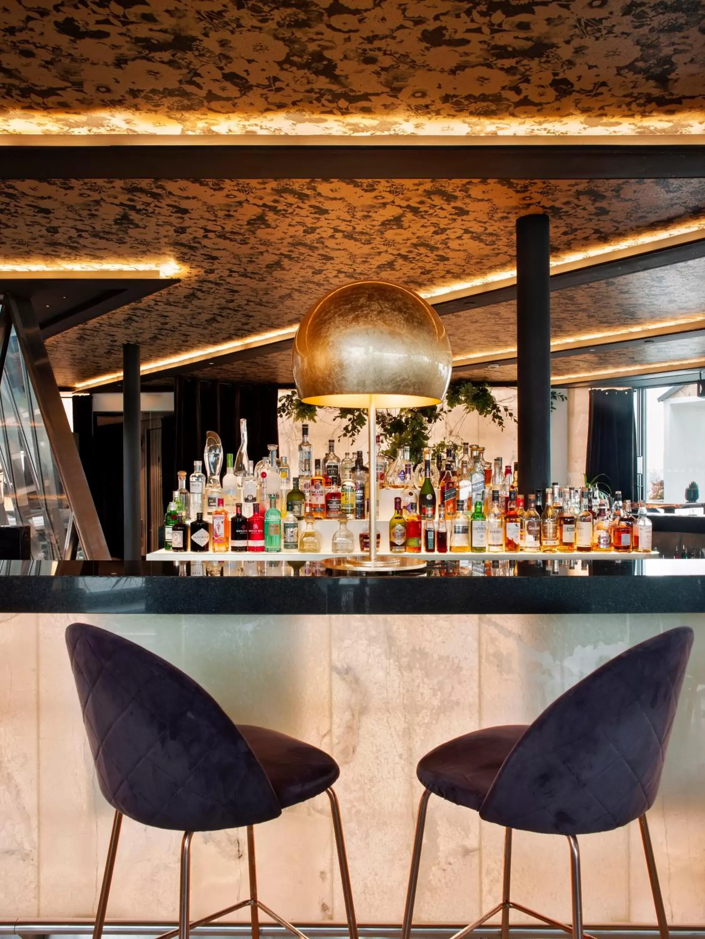 Lounge or bar, Lounge/Bar in ME London by Melia