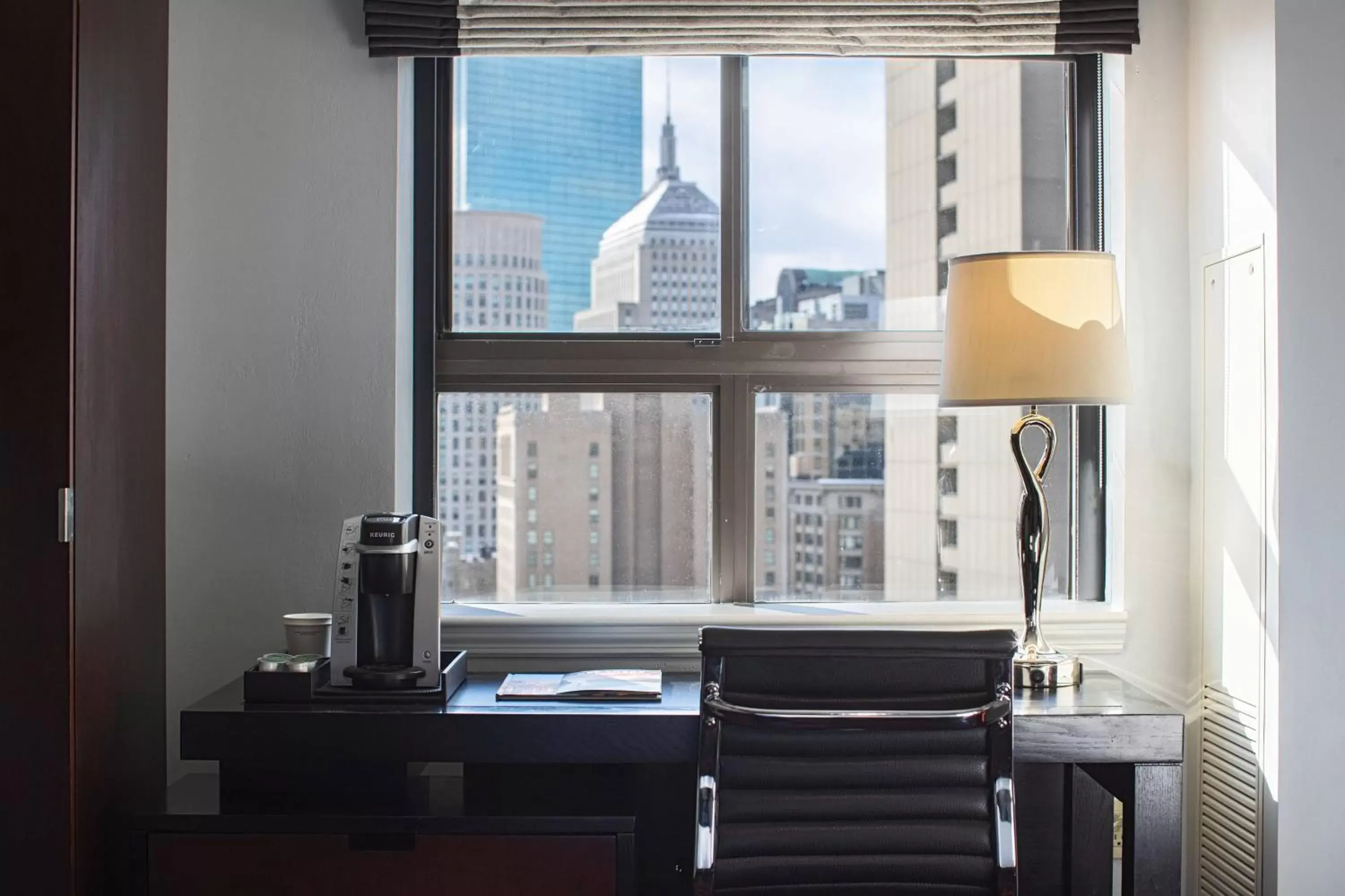 Photo of the whole room in Courtyard by Marriott Boston Downtown