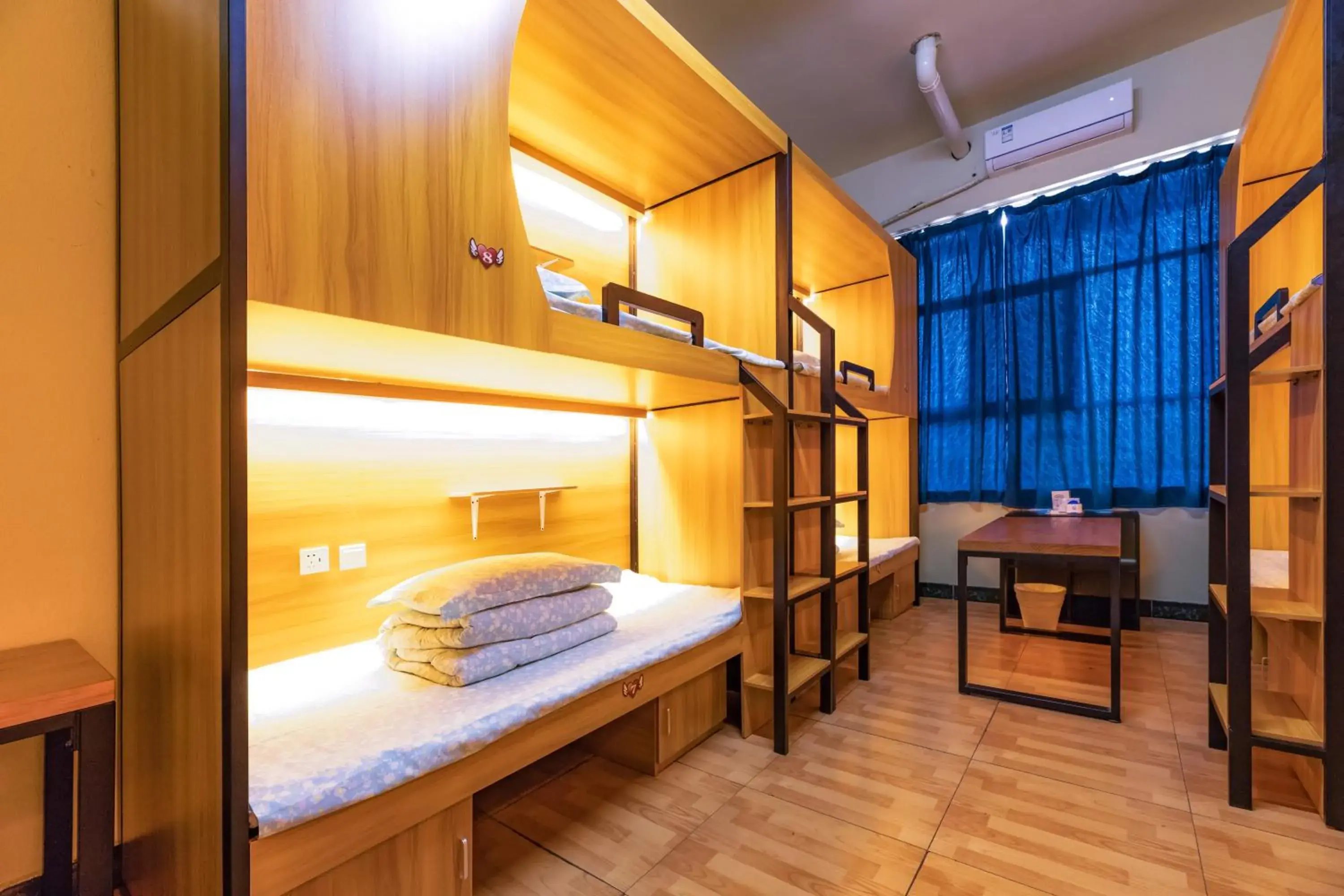 Bunk Bed in Chengdu Dreams Travel International Youth Hostel