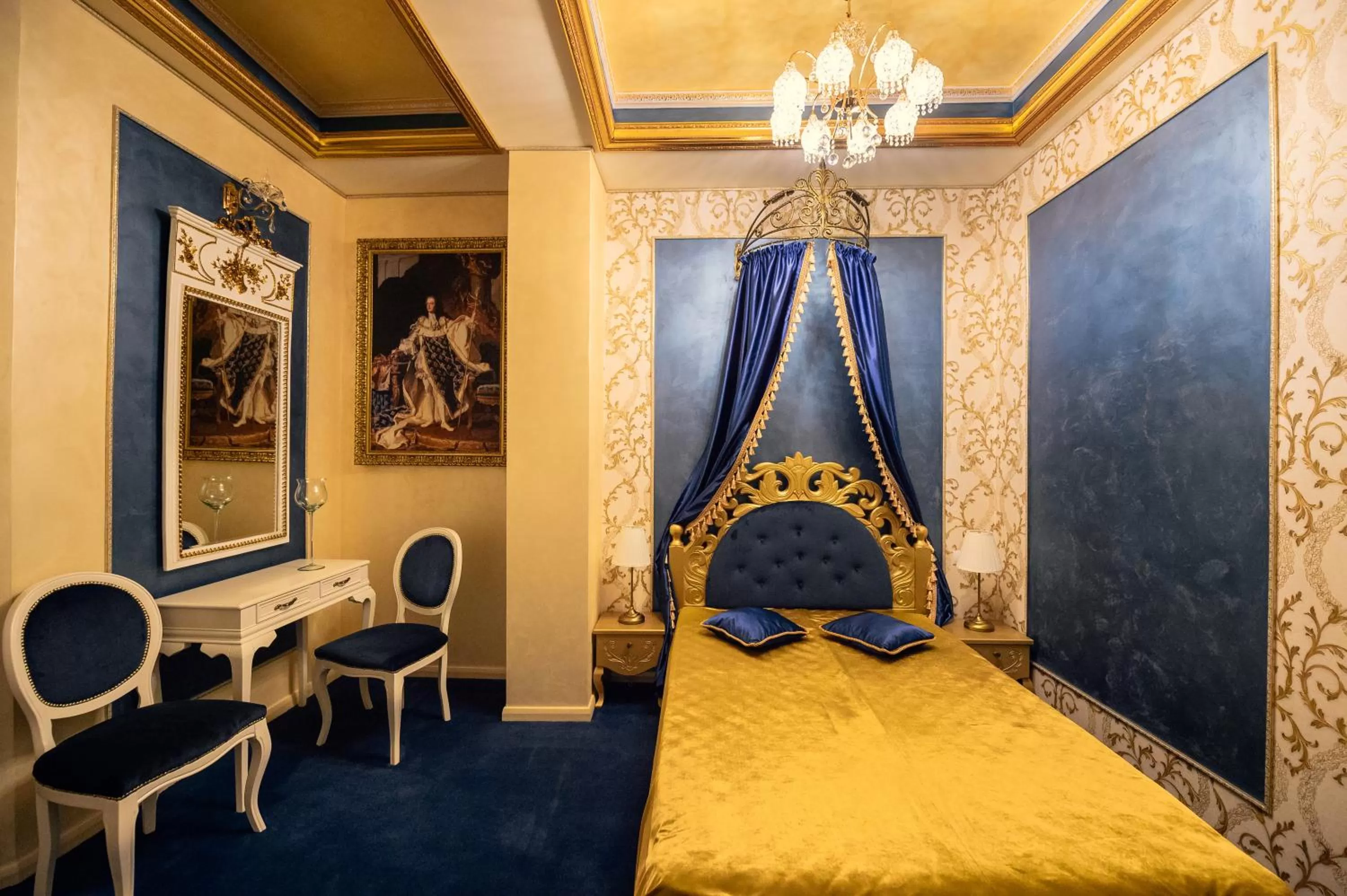 Photo of the whole room, Bed in Belle Epoque Boutique (Adult Only)