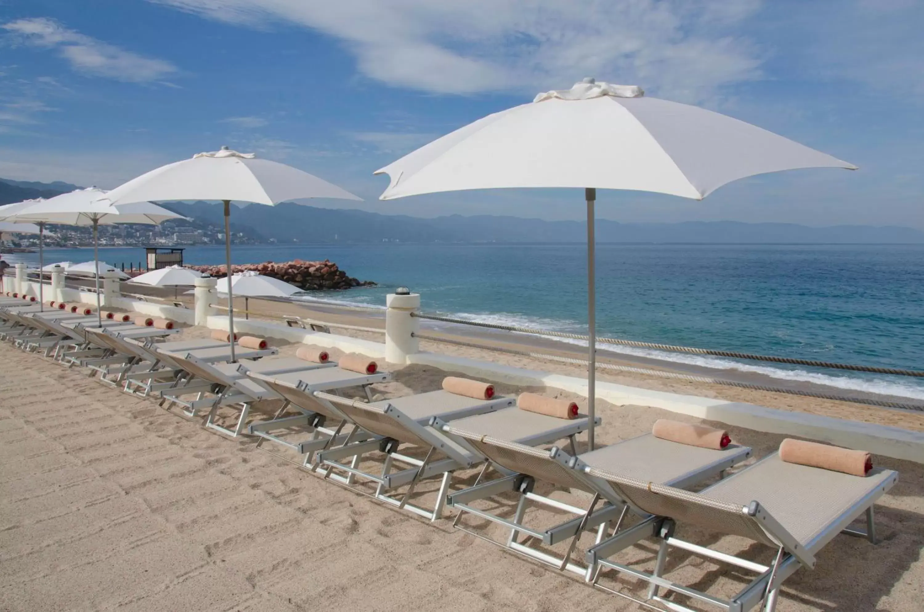 Beach, Patio/Outdoor Area in Plaza Pelicanos Grand Beach Resort All Inclusive