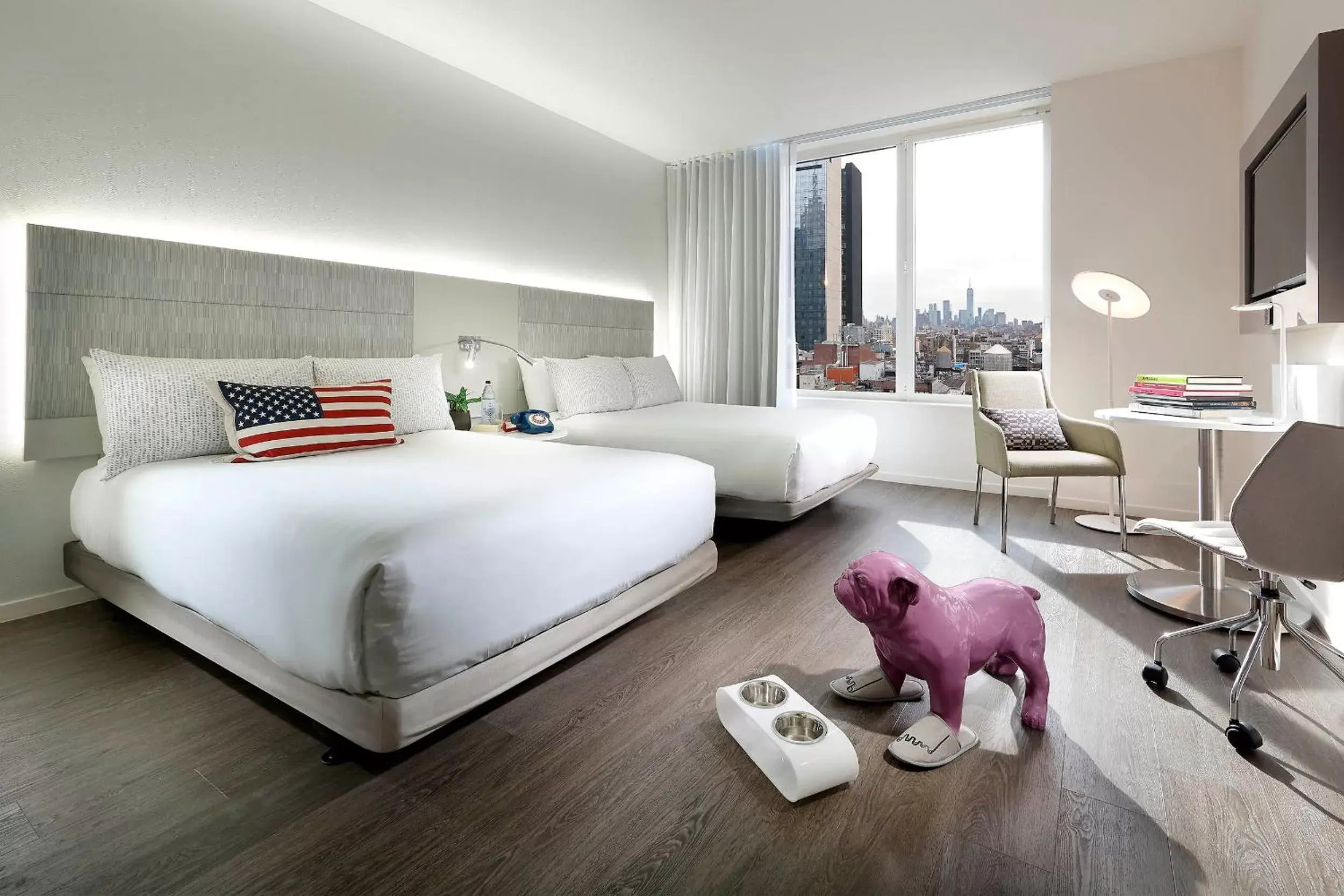 Photo of the whole room in INNSiDE by Meliá New York Nomad