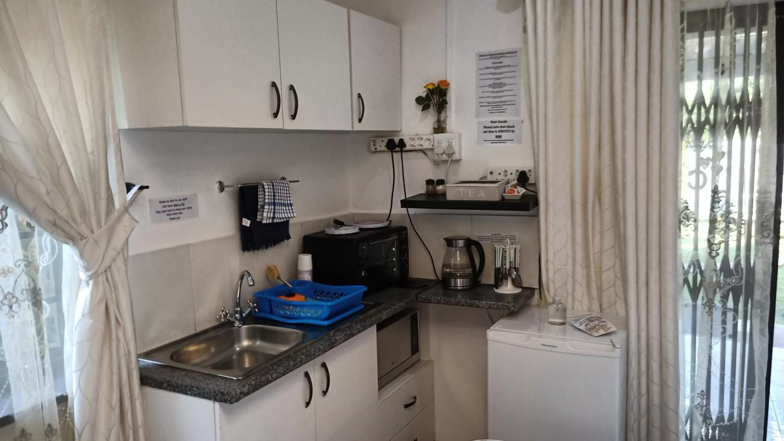 Coffee/tea facilities in Queensburgh B&B or Self Catering