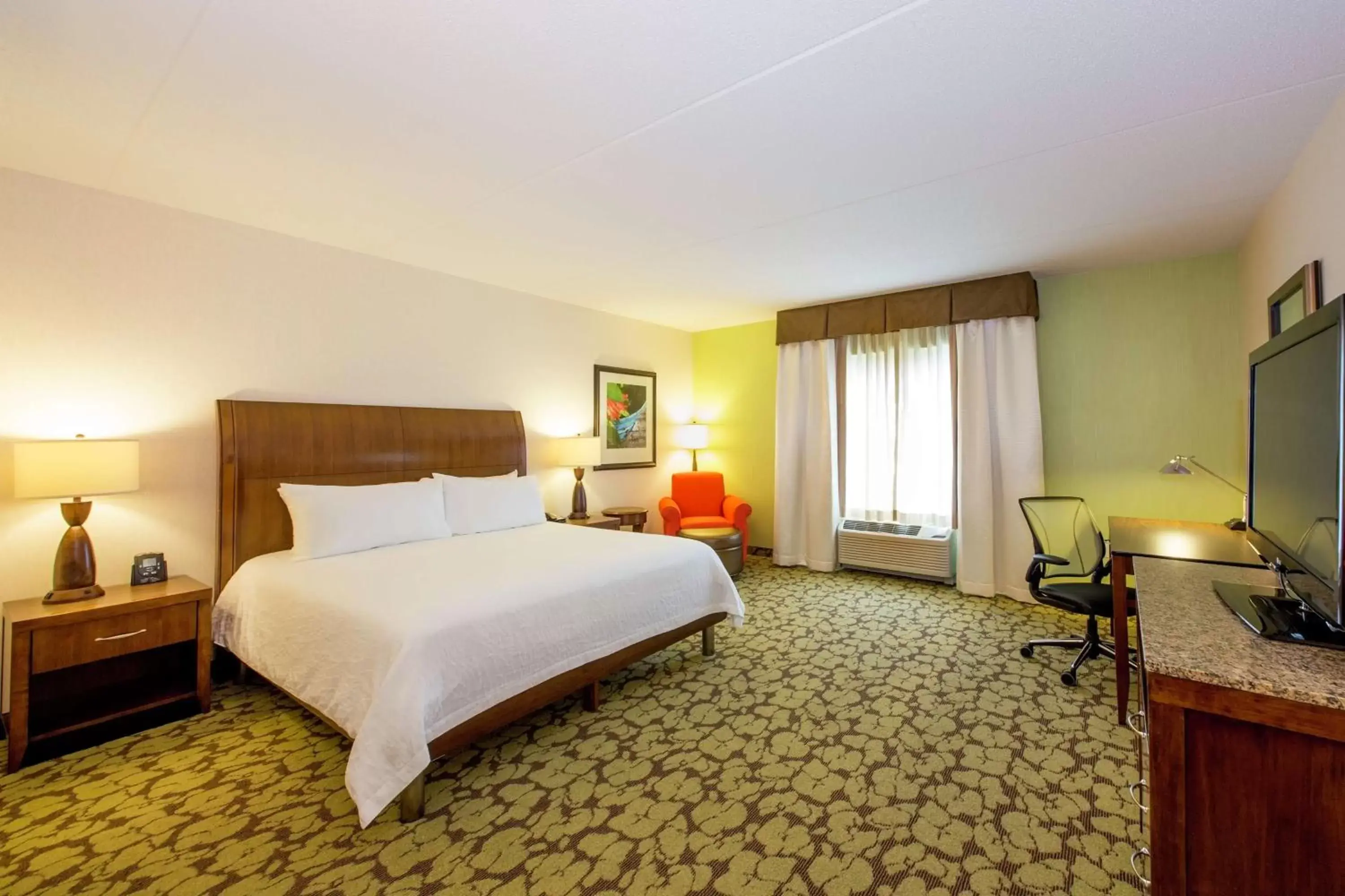 Bedroom, Bed in Hilton Garden Inn Valley Forge/Oaks