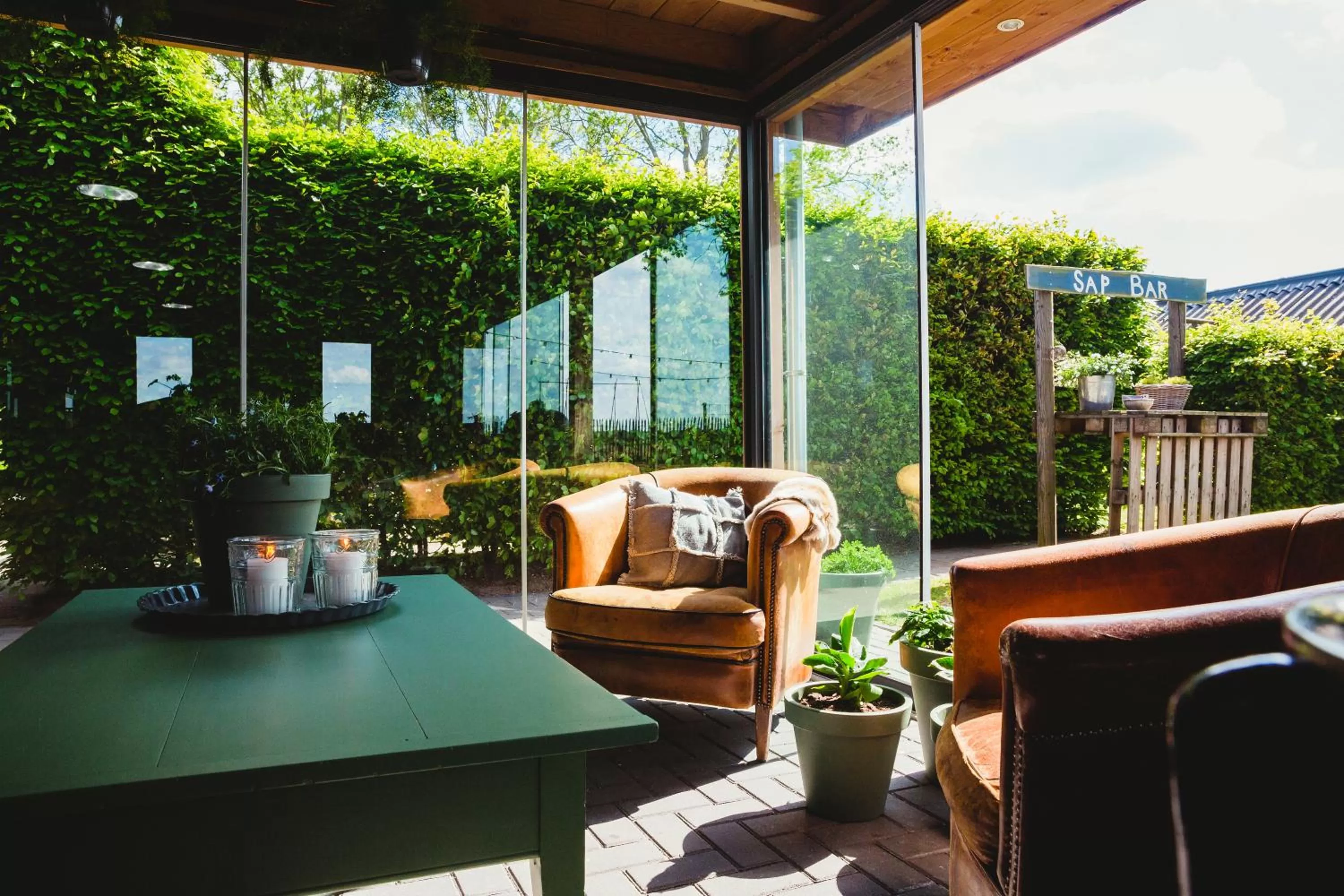 Communal lounge/ TV room in Bed and Breakfast Bedstay op 8