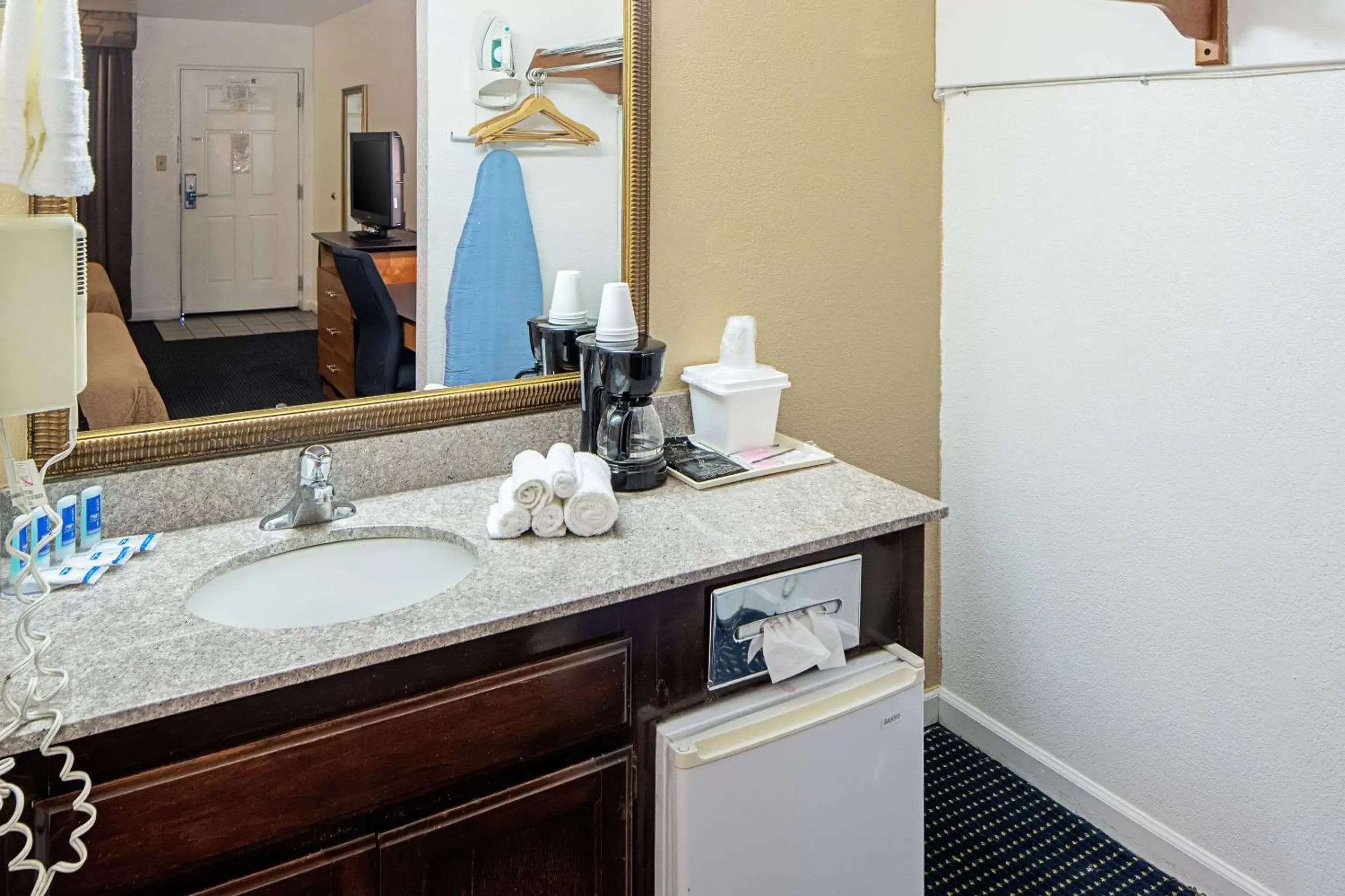 Photo of the whole room, Bathroom in Rodeway Inn at Nevada State Capitol Carson City
