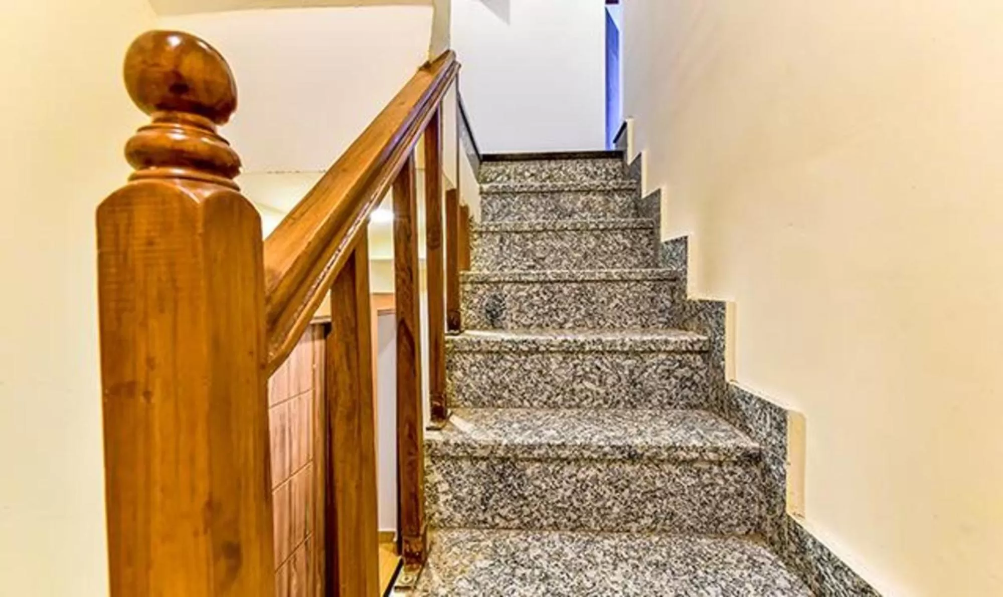 Lobby or reception in FabHotel Clock View 500M From The Mall Road