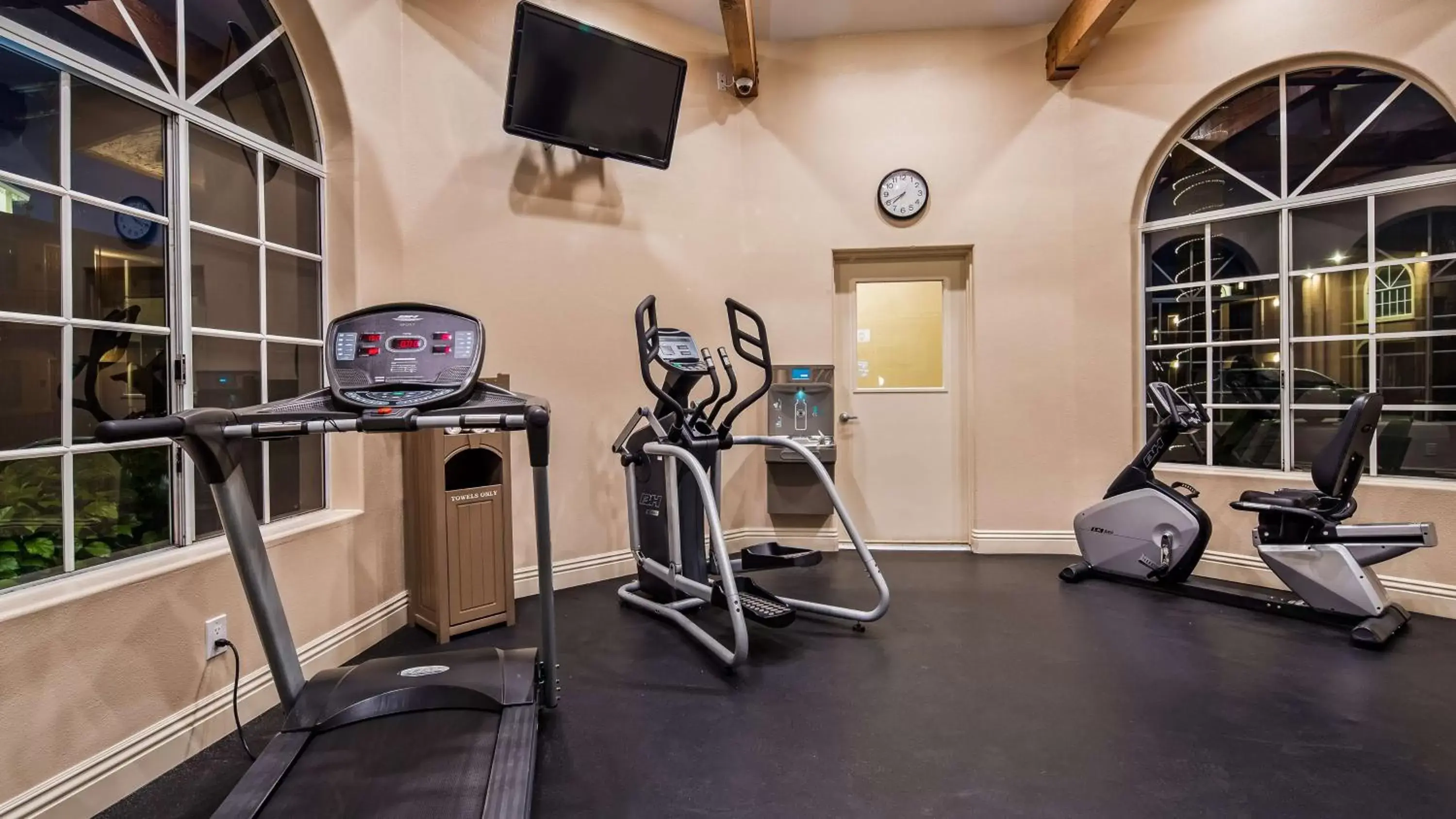 Fitness centre/facilities, Fitness Center/Facilities in Best Western Oxnard Inn