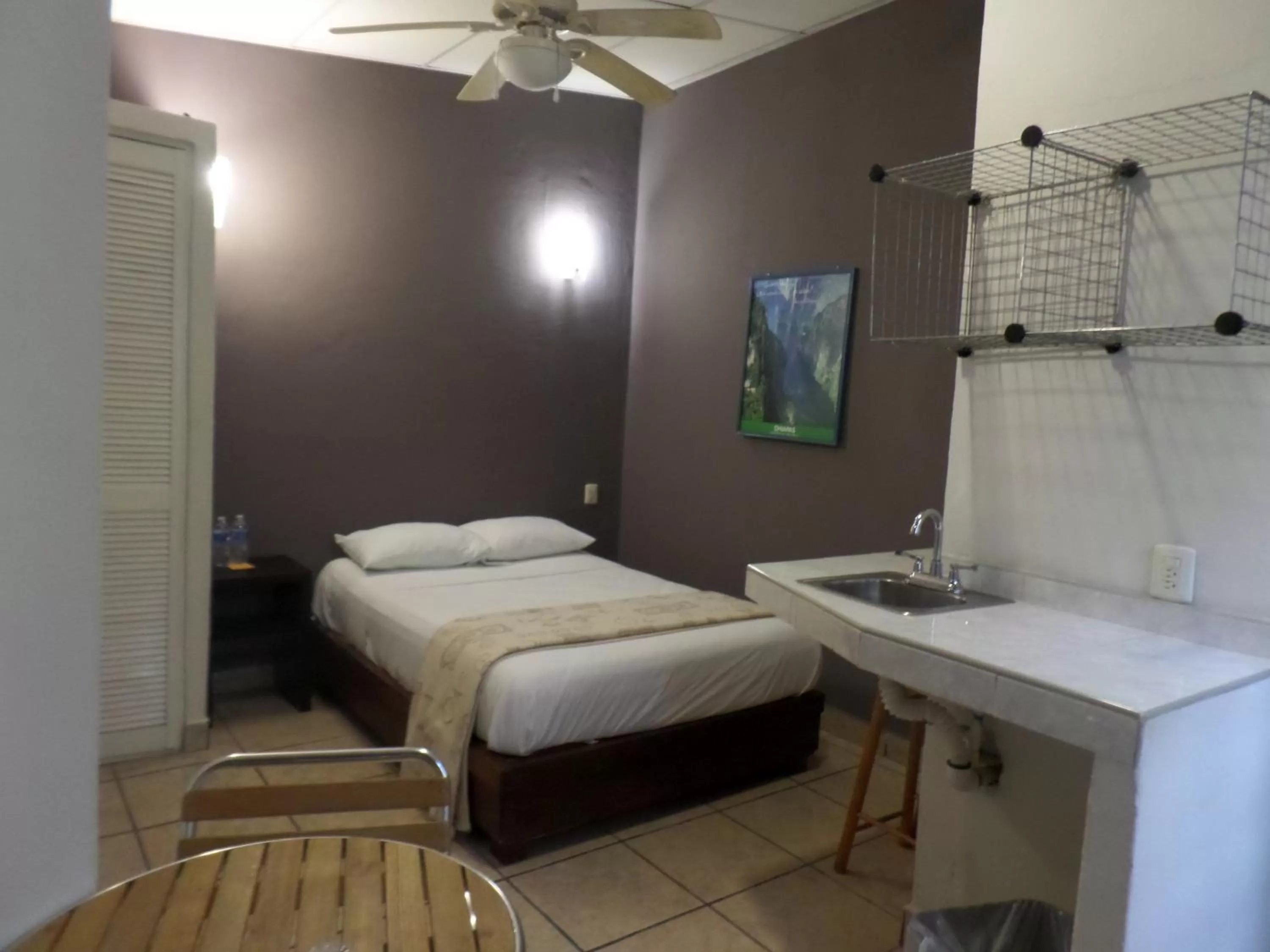 Bed in Uke Inn Hotel & Suites Xamaipak