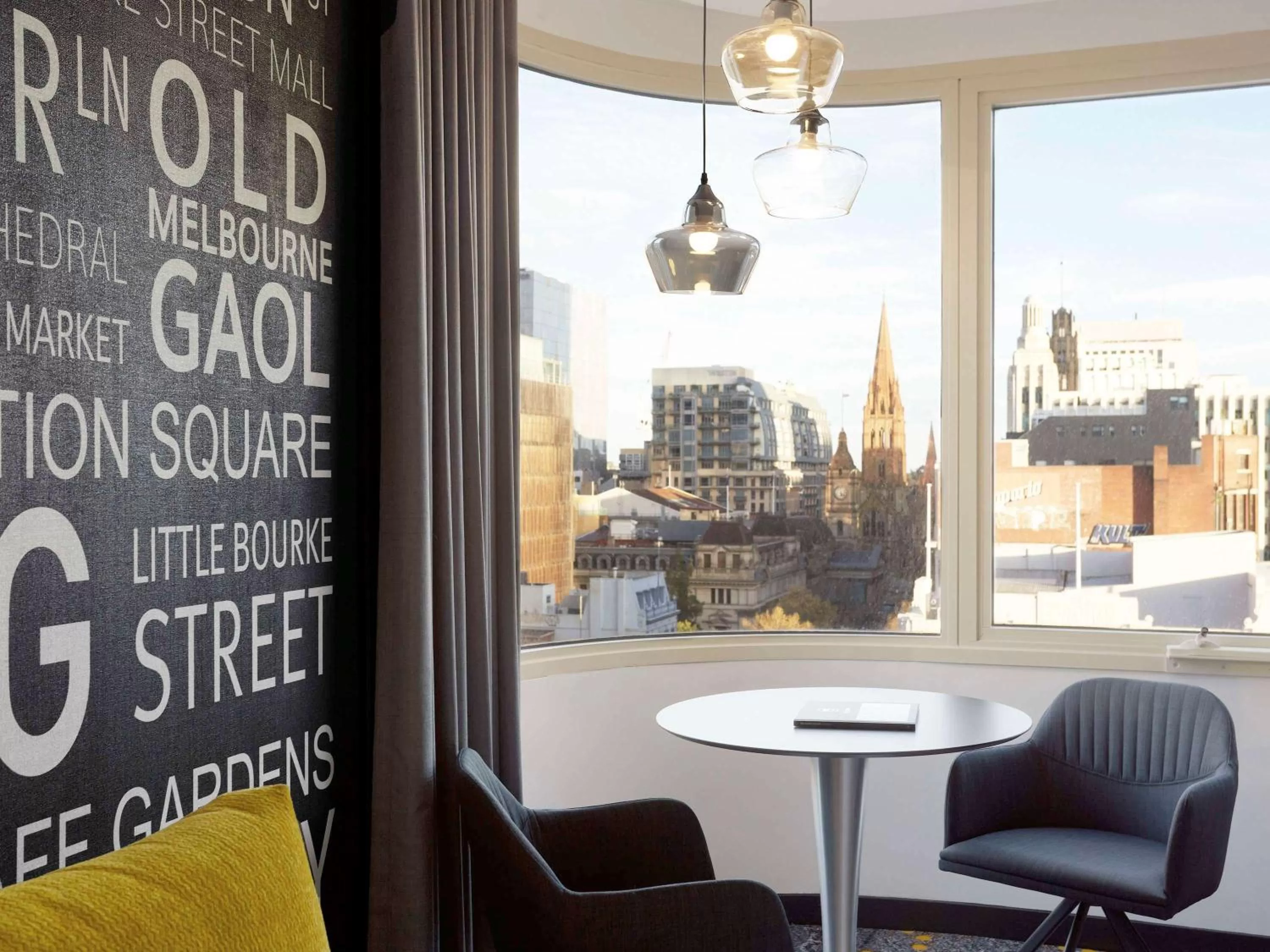 Photo of the whole room in Pullman Melbourne on Swanston