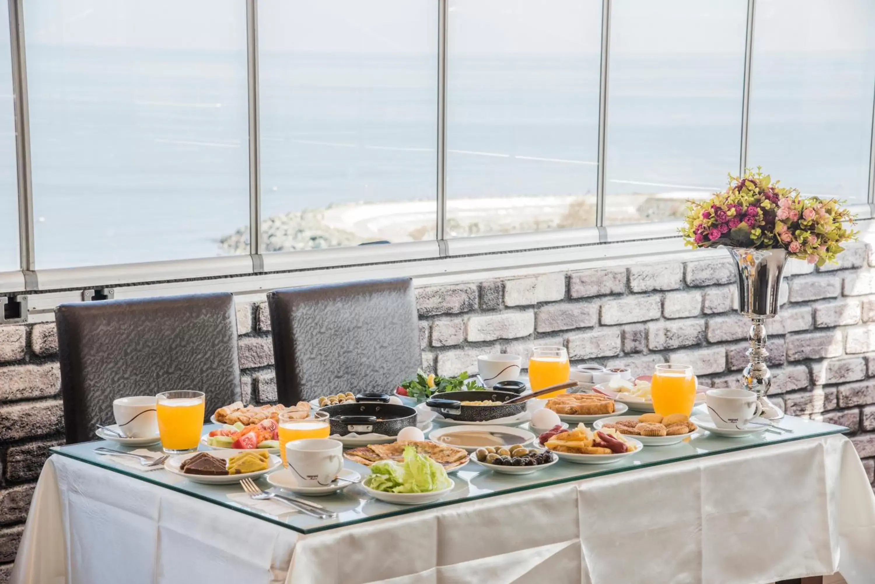 Restaurant/places to eat, Breakfast in Cebeci Grand Hotel