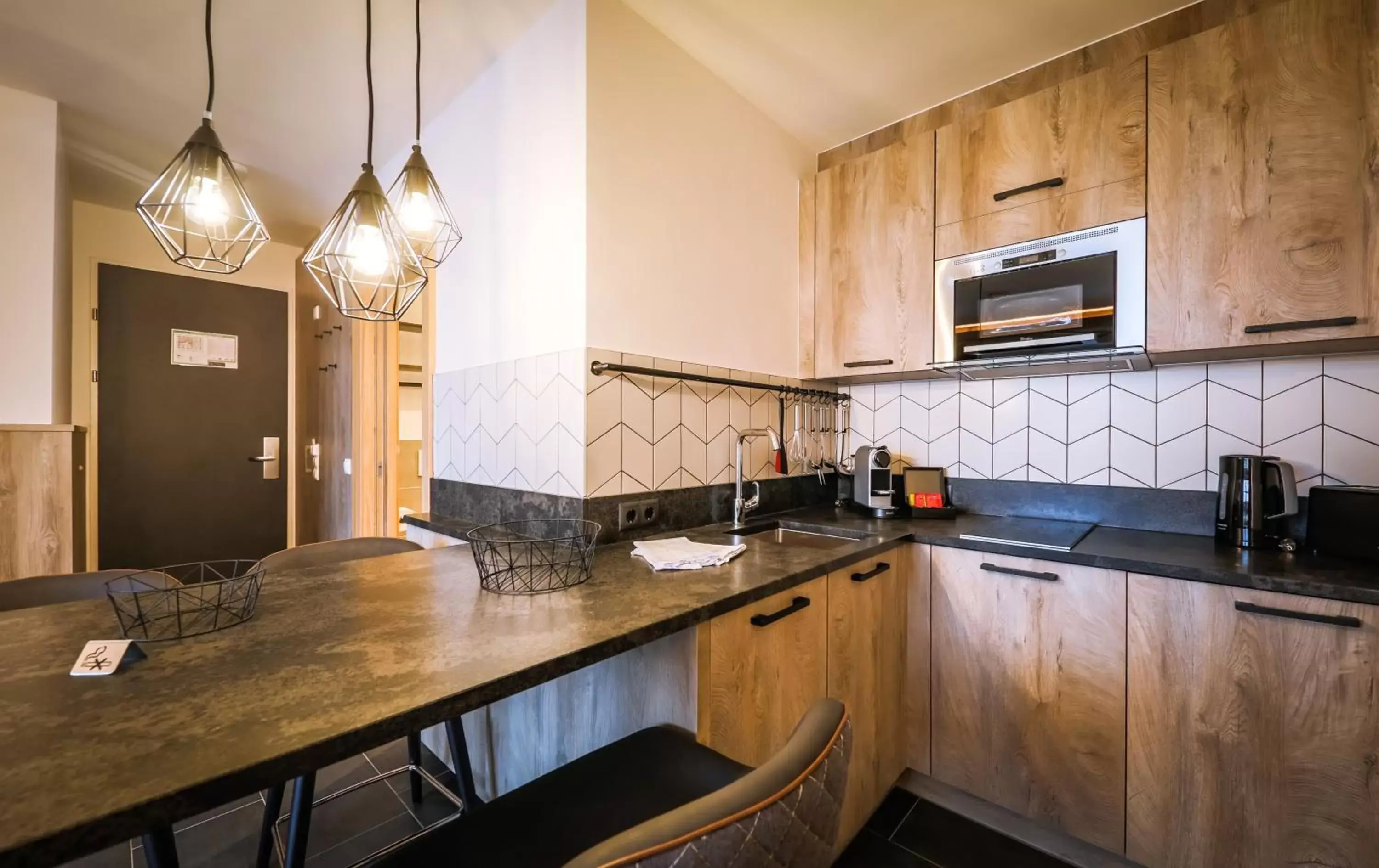 Kitchen or kitchenette, Kitchen/Kitchenette in 24 by AvenidA Hotel & Residences Kaprun