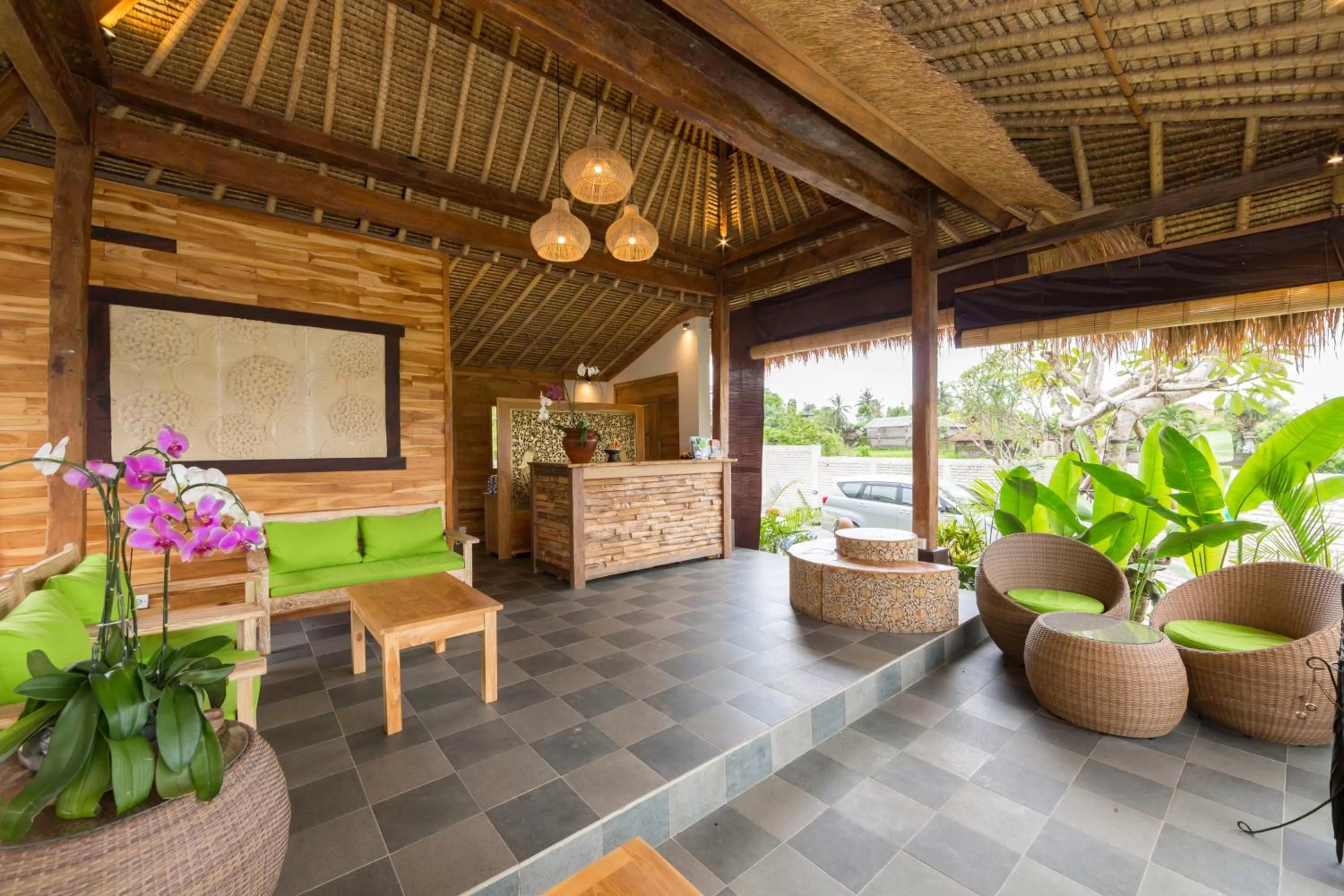 Lobby or reception in Manah Shanti Suites by GenuineHost