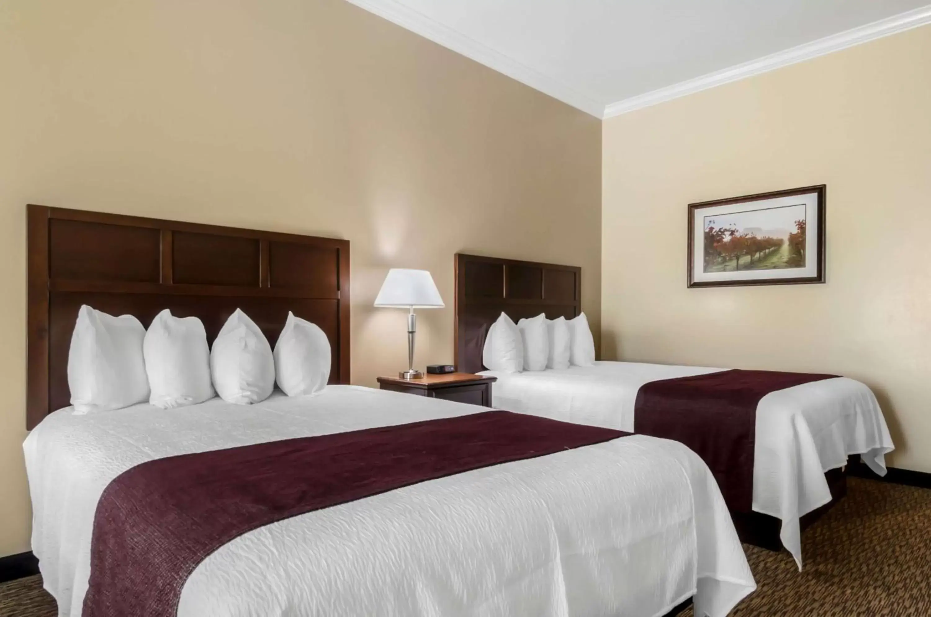 Bedroom, Bed in Best Western Plus Grapevine Inn