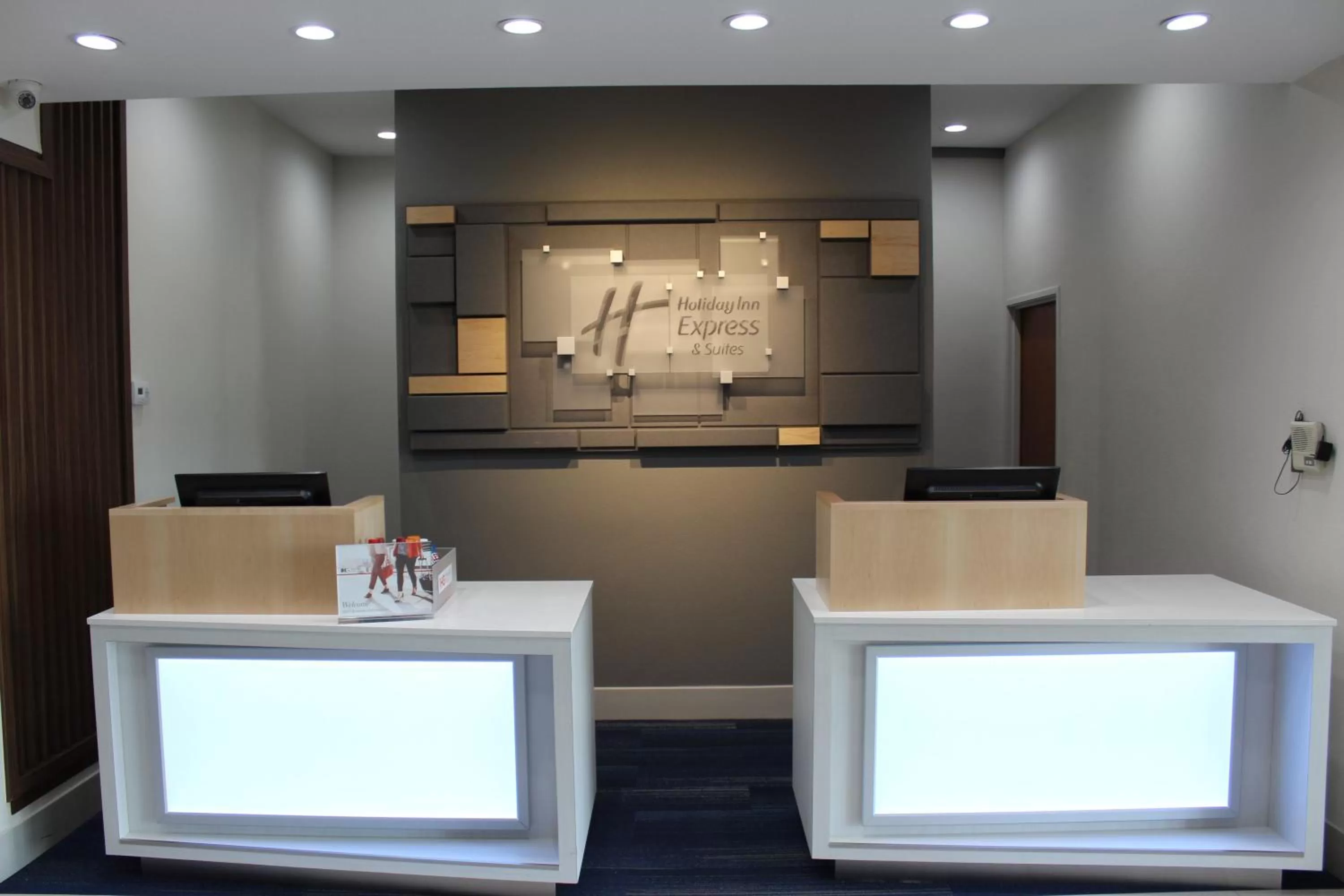 Property building in Holiday Inn Express Hotel & Suites Mansfield by IHG