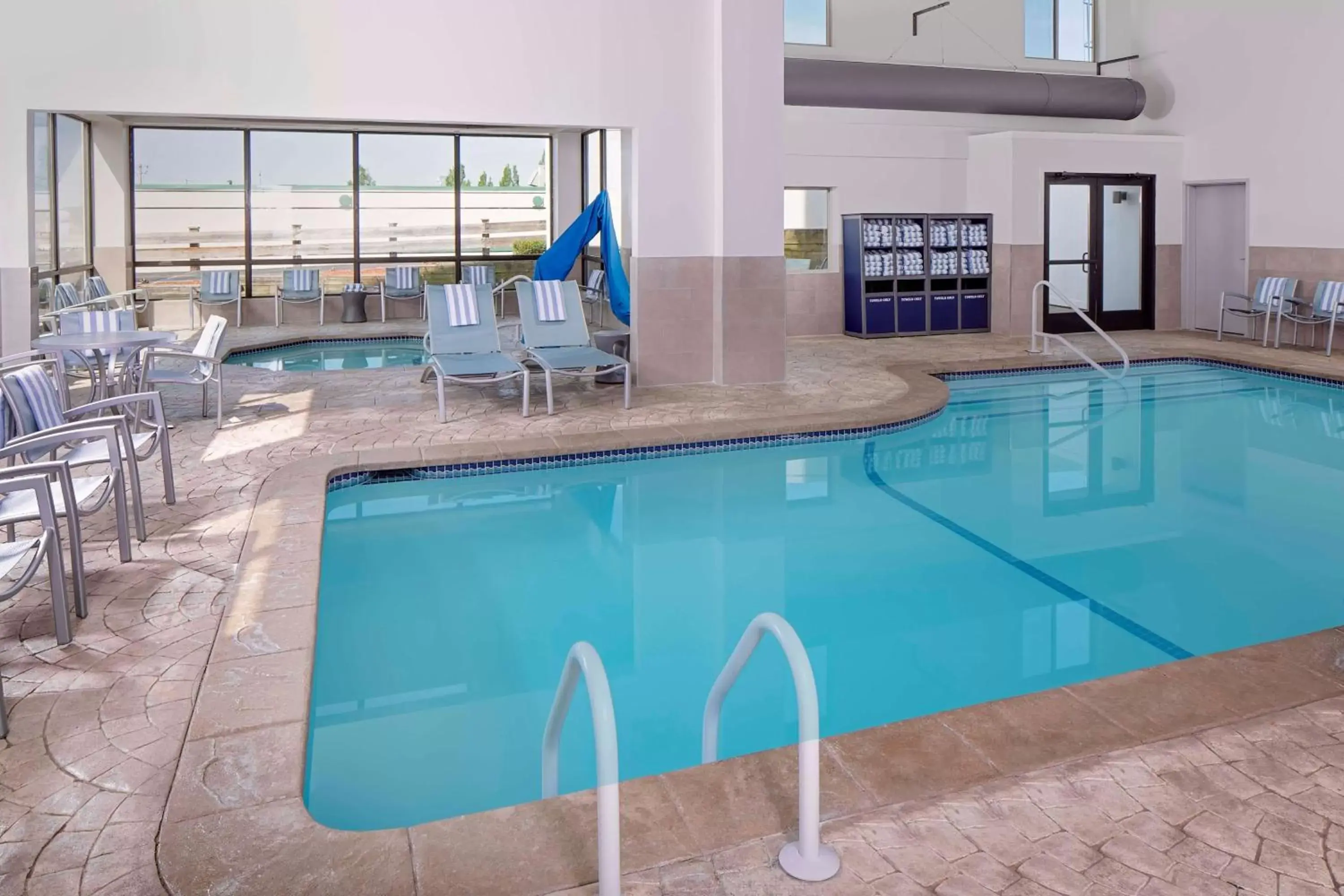 Pool view, Swimming Pool in Embassy Suites by Hilton Boston Marlborough