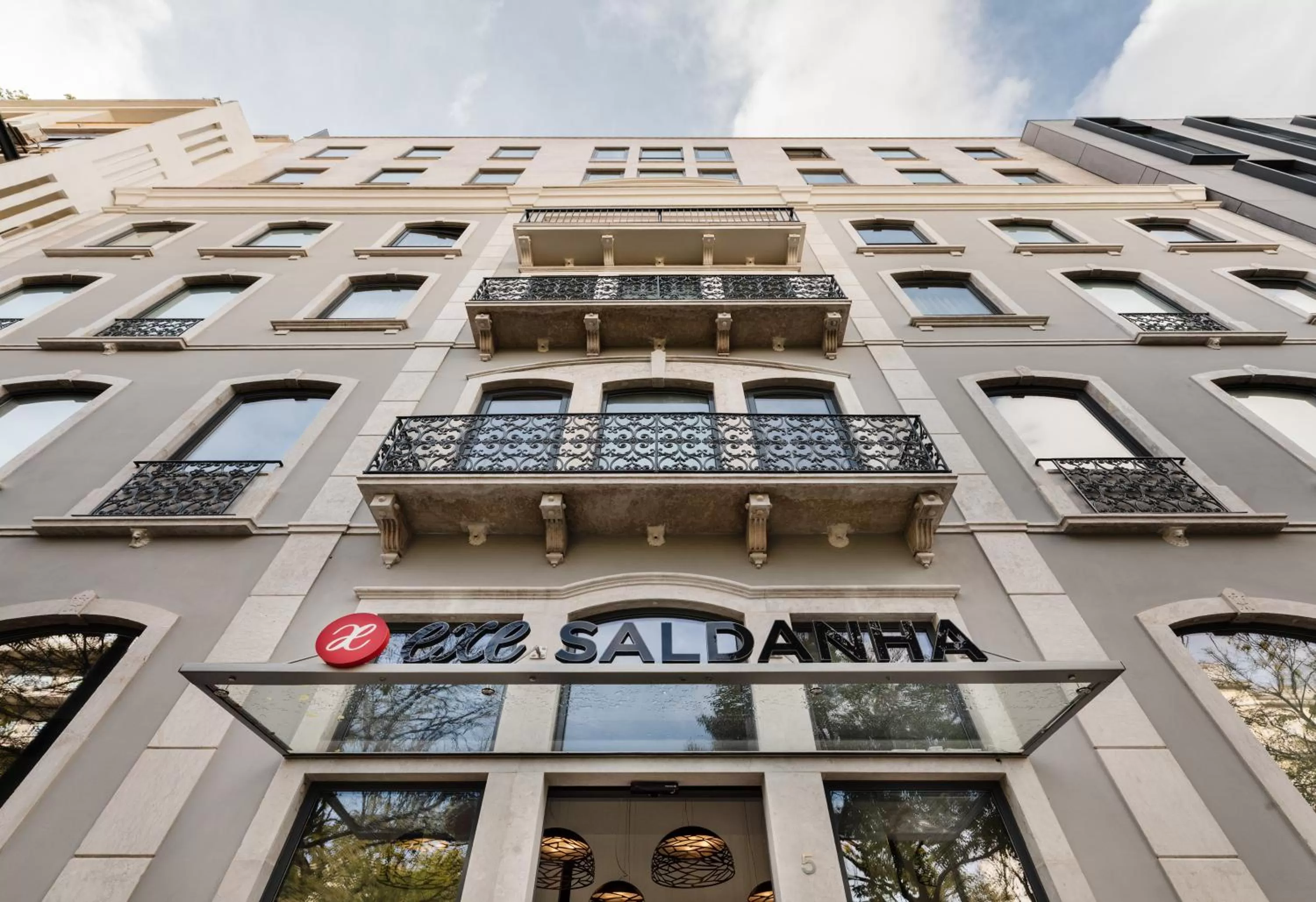 Property building in Exe Saldanha