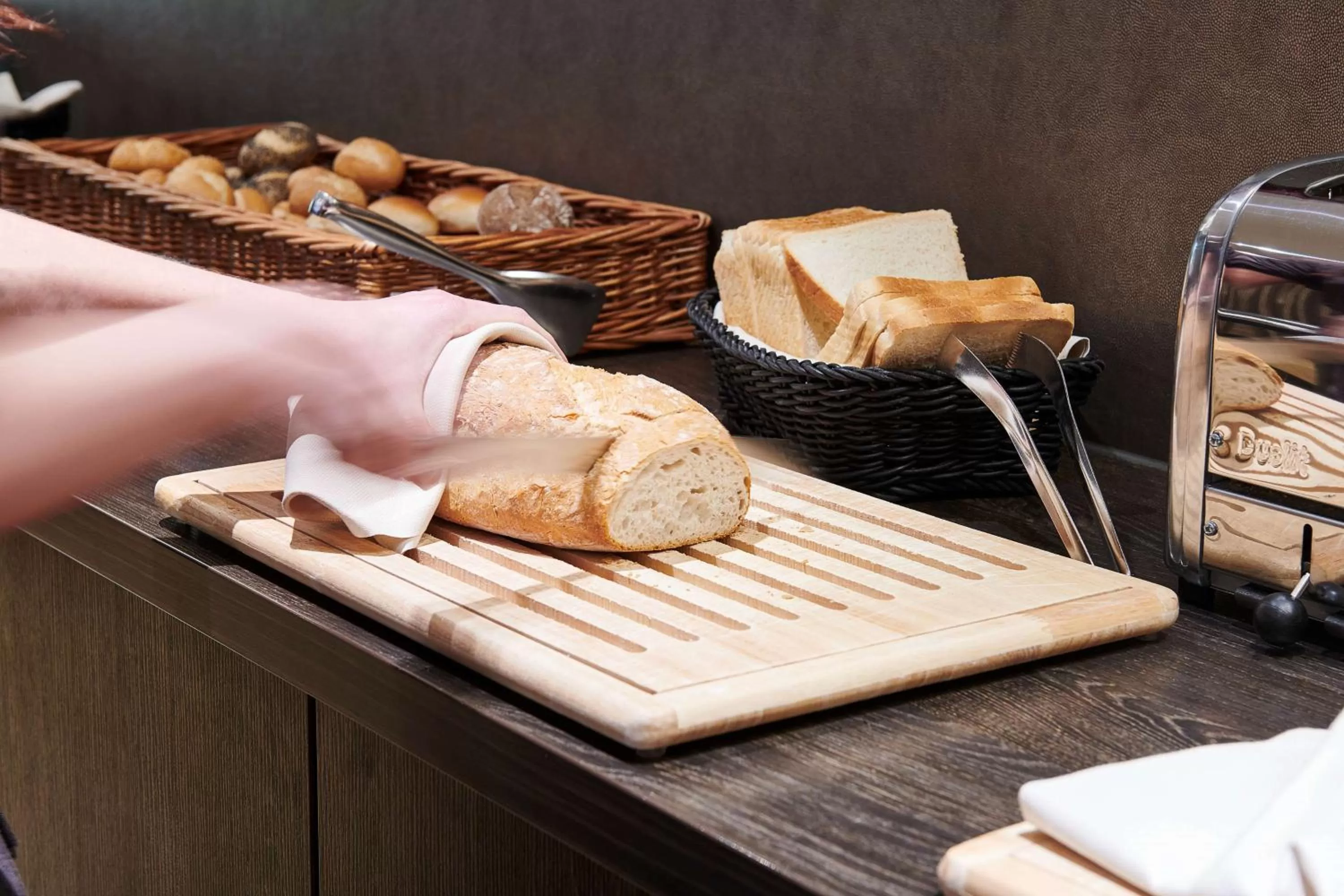 Dining area in Keizershof Hotel Aalst